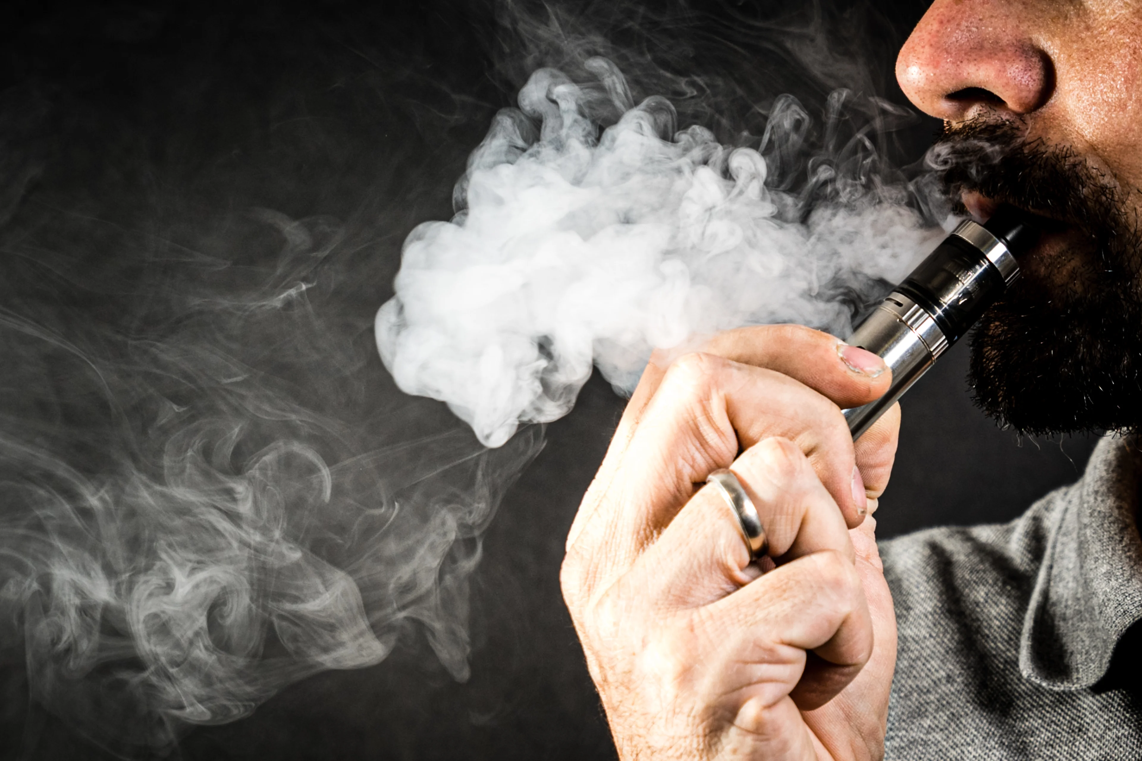 Onderzoek Trimbos: e-sigaret schadelijker dan gedacht