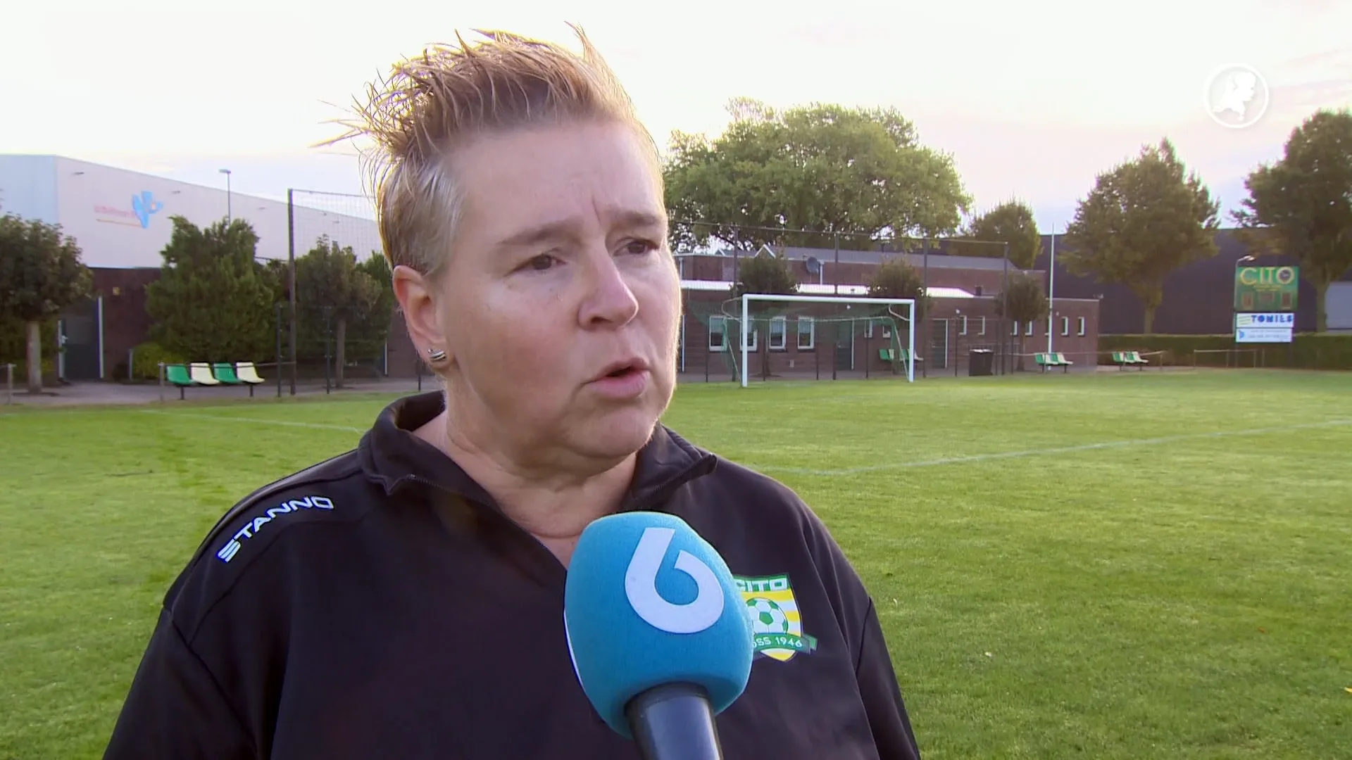 Voetbalclub in Oss dreigt inkomsten kwijt te raken door stopzetten inzameling oud papier