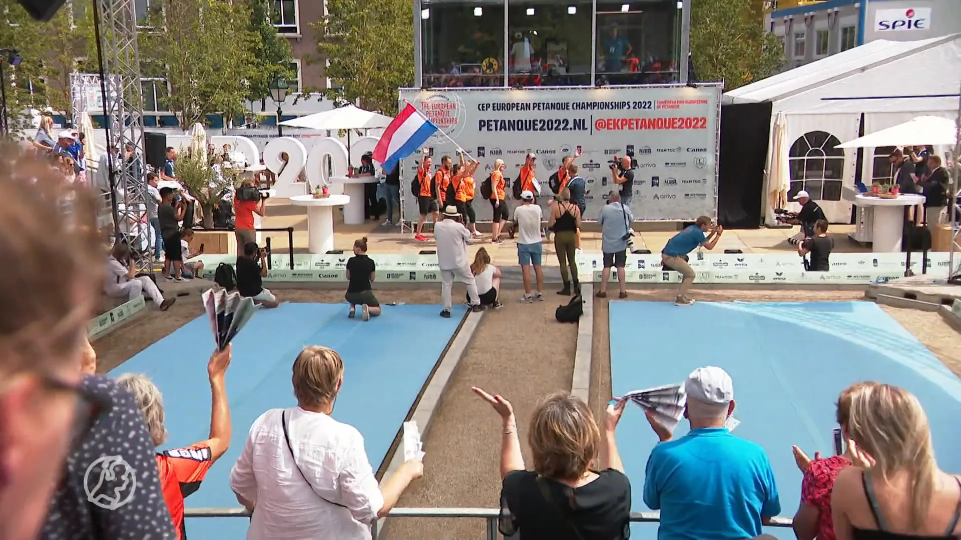 Petanque-fans scoren speltips tijdens eerste EK in Nederland: 'Ketsen, daar ben ik nog niet zo handig in'