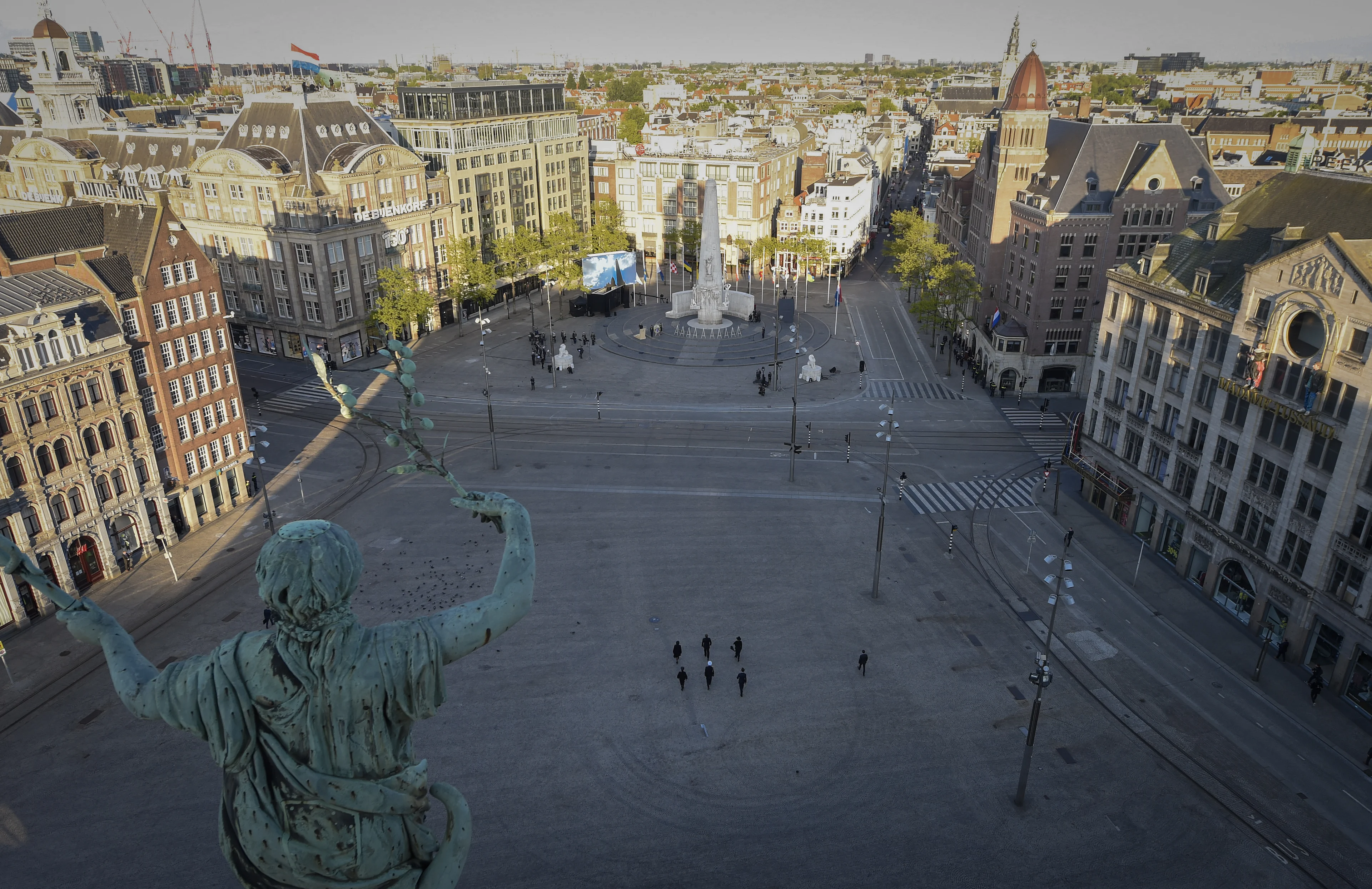 Twee personen aangehouden tijdens Dodenherdenking op de Dam