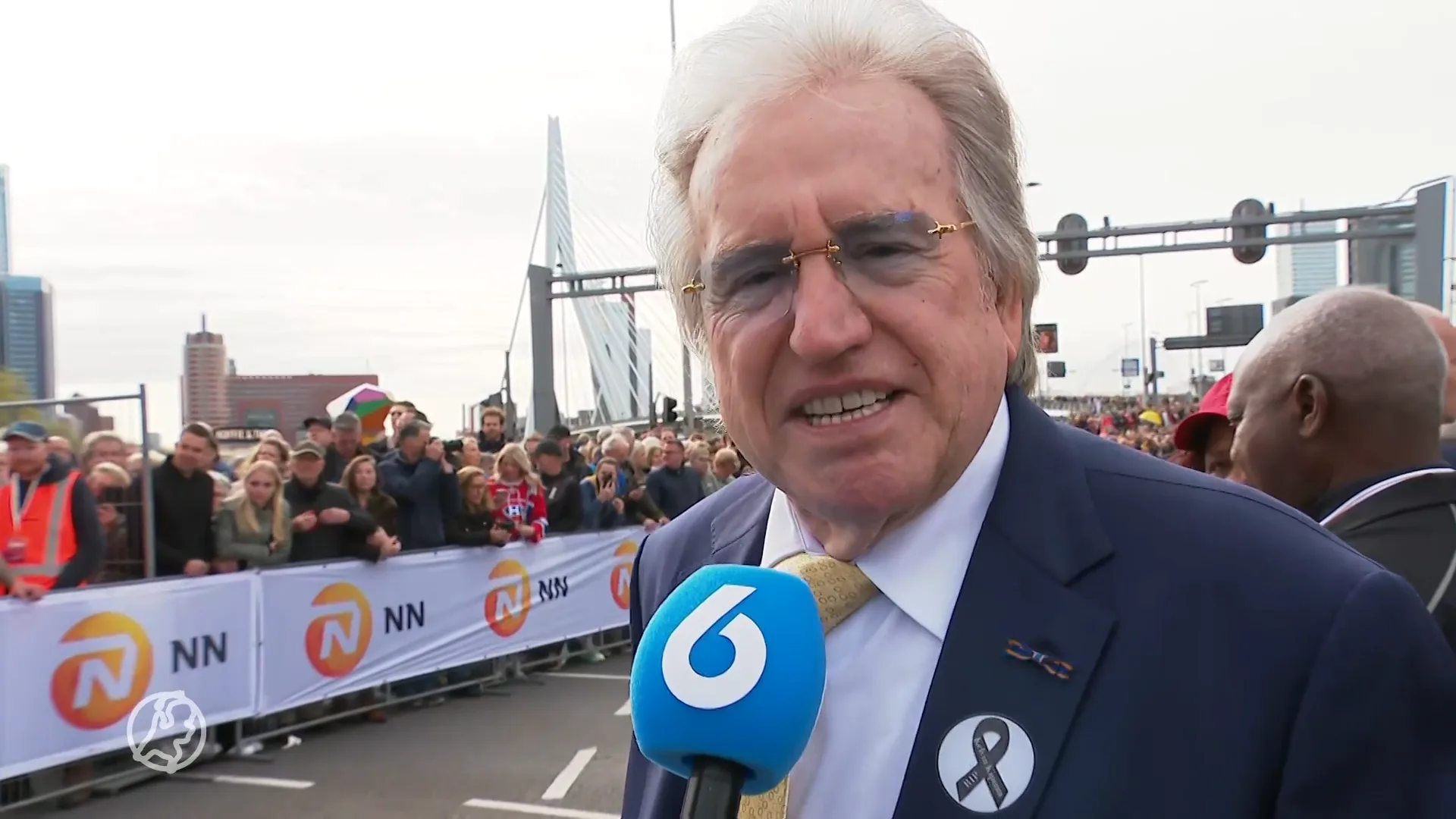 Lee Towers emotioneel na laatste 'You'll Never Walk Alone' bij marathon Rotterdam