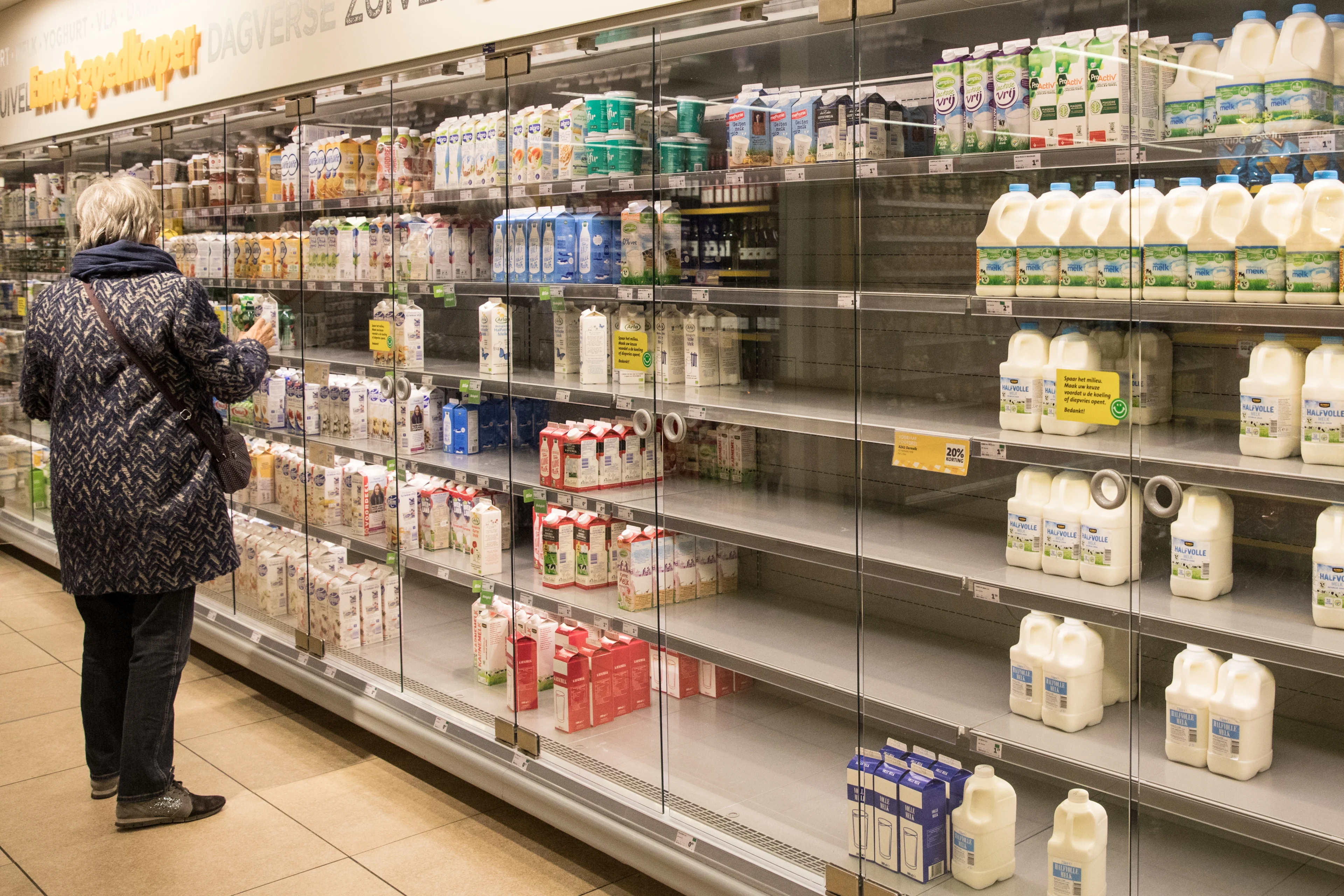 Geen melk te krijgen bij Jumbo: komt dat door de droogte of gierigheid?