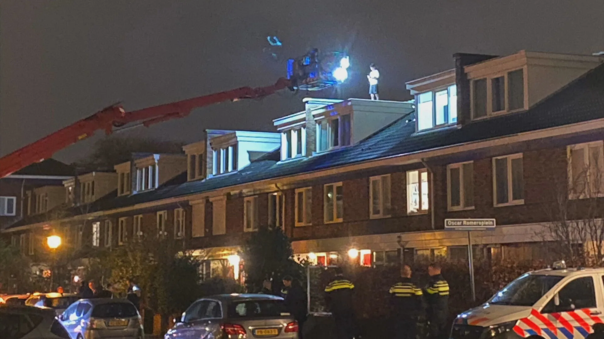 Bewoner vlucht dak op na woningoveral door nep-pakketbezorgers in Den Haag