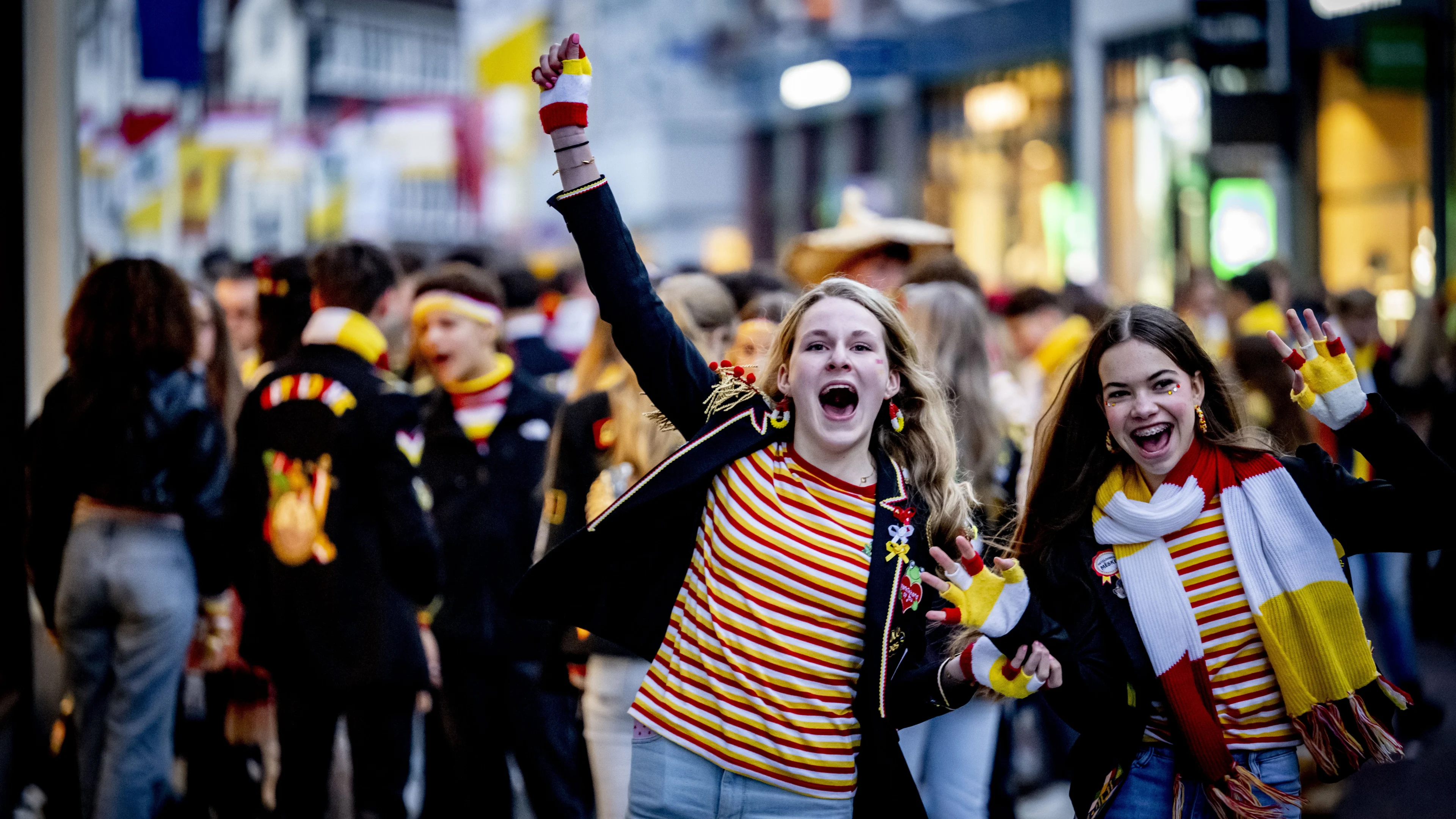 Carnaval zondag ook officieel begonnen, maar regen kan feestje nog verpesten