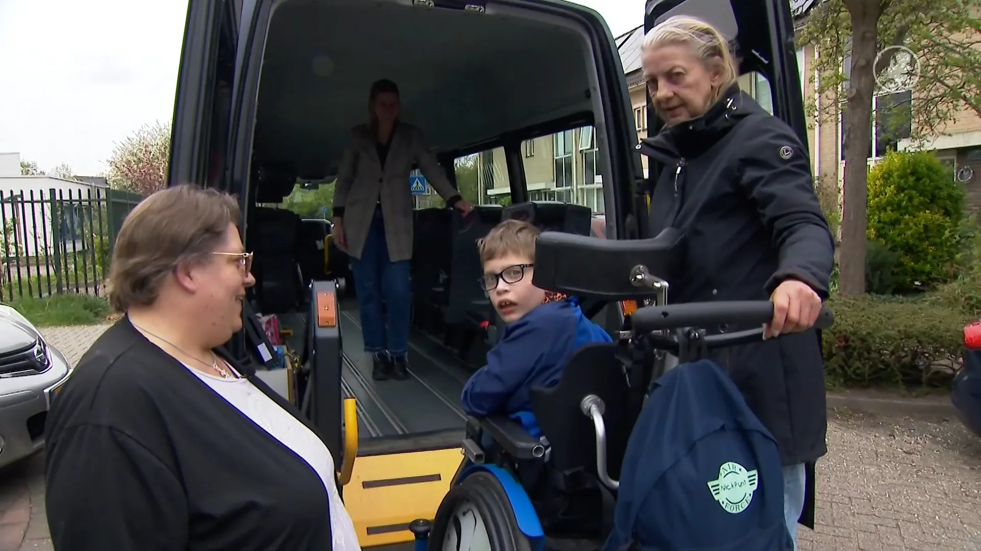 Carola in de knel: opvang stopt voor tweeling die volledig afhankelijk is