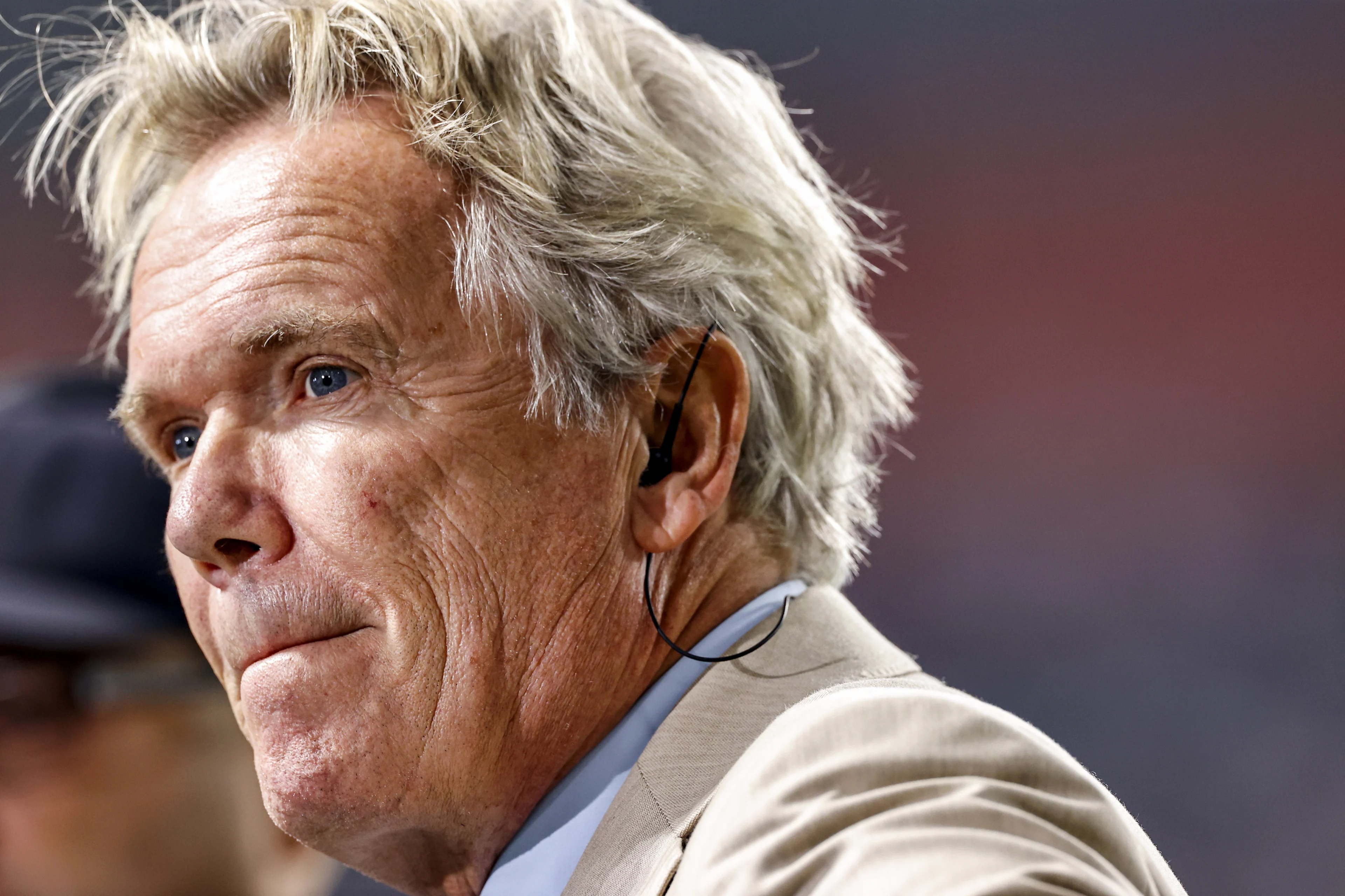 NOS gaat nog in gesprek met Tom Egbers na artikel over wangedrag