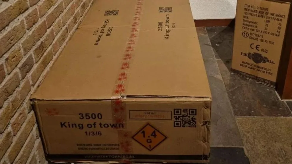 Politie vindt 472 kilo vuurwerk in woning Urk na anonieme tip