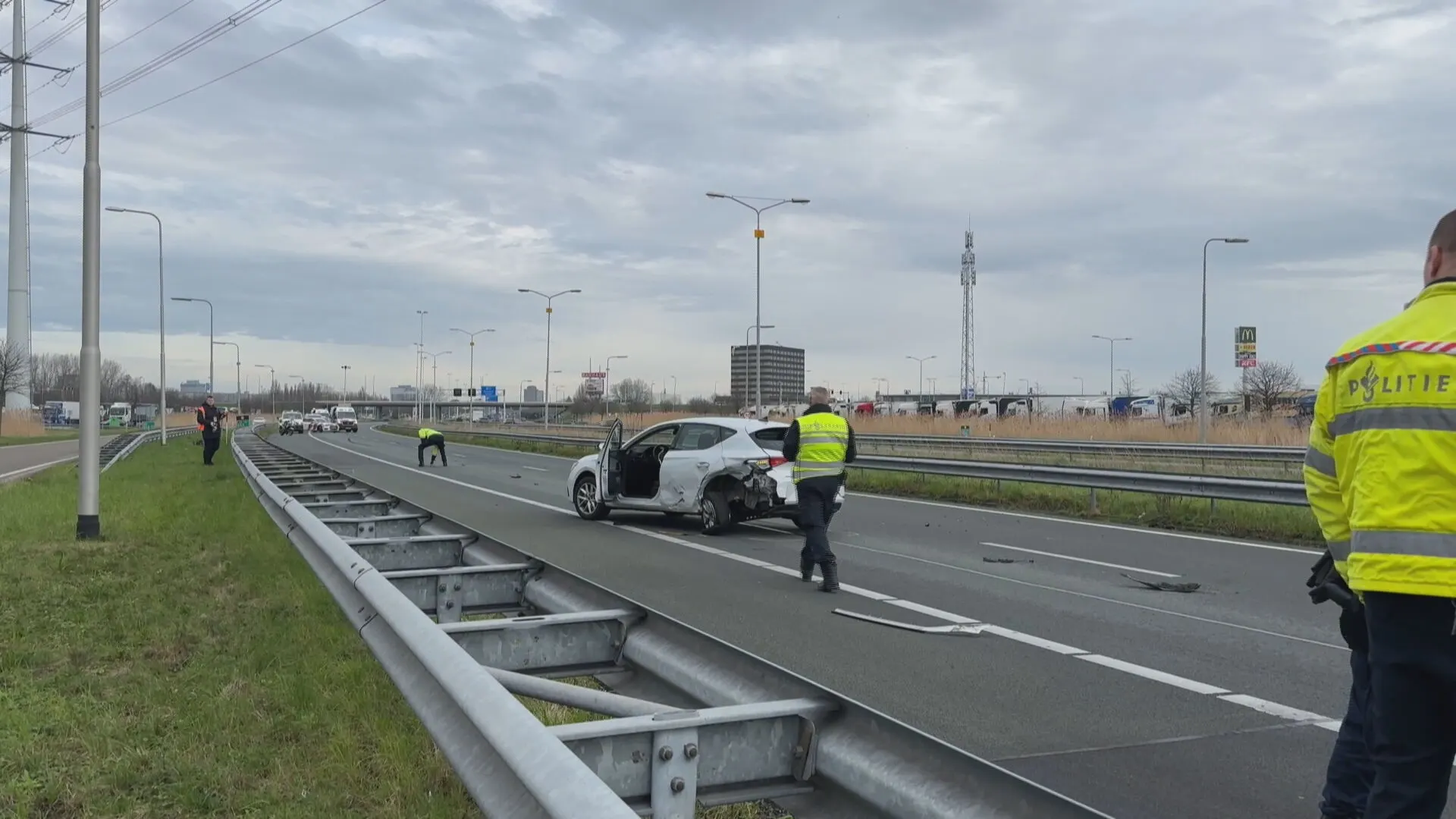 Automobilist vlucht weg na hard ongeluk op A4, slachtoffer achtergelaten