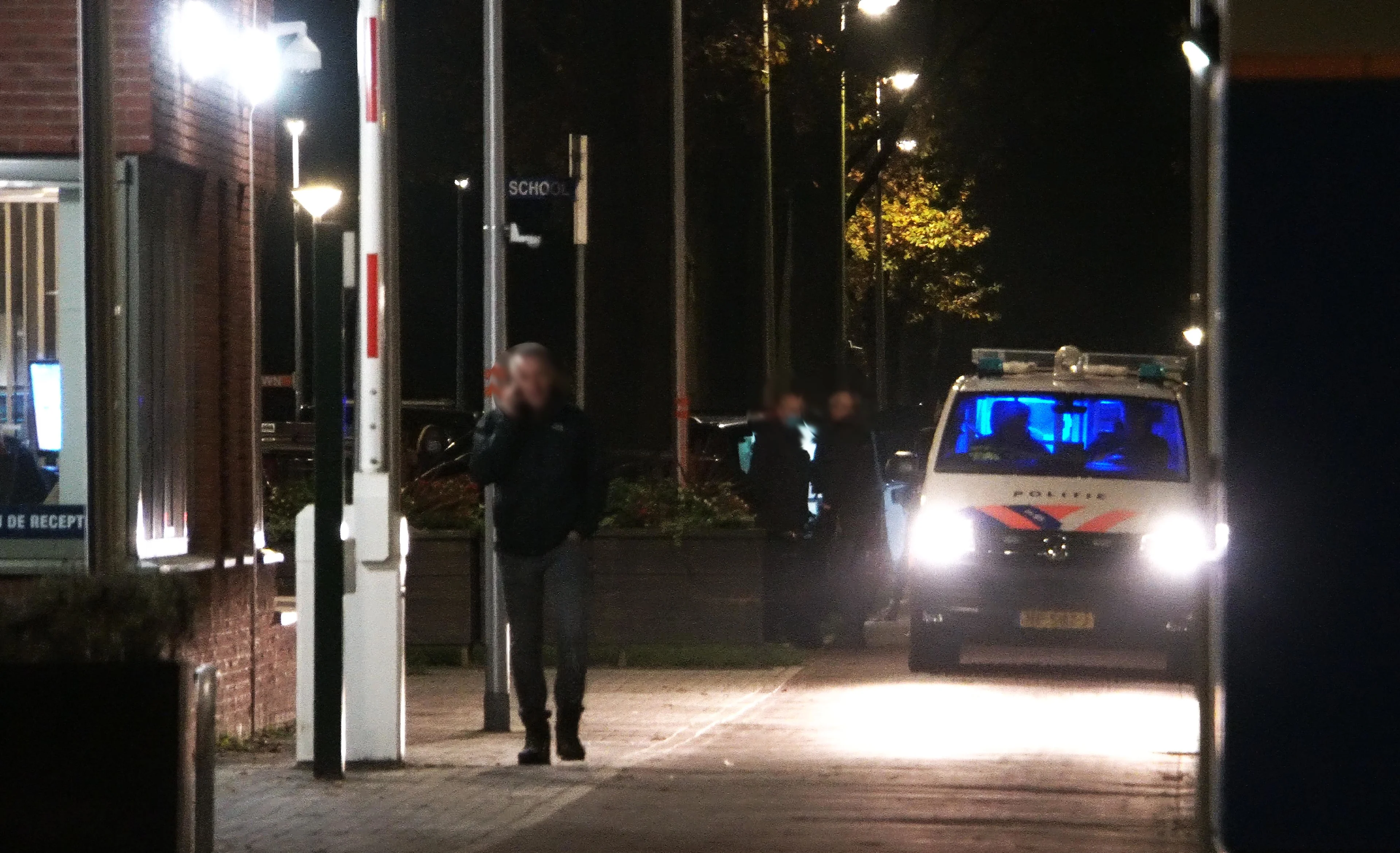 Asielzoekers door het lint bij azc Ter Apel, agenten bekogeld met stenen