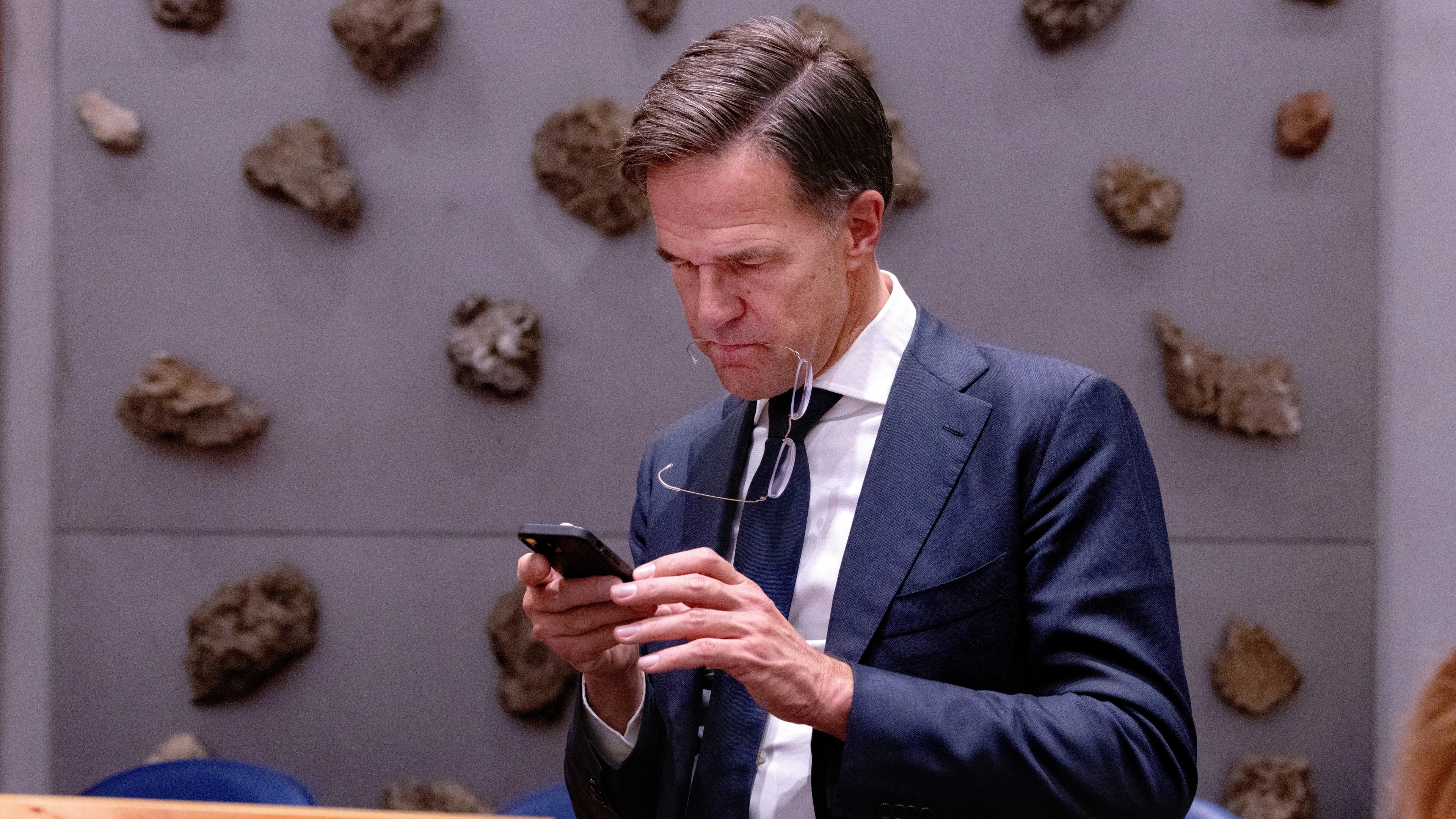 Rutte ziet niks in pauzeren ontwikkeling AI: 'Het is een enorme kans'