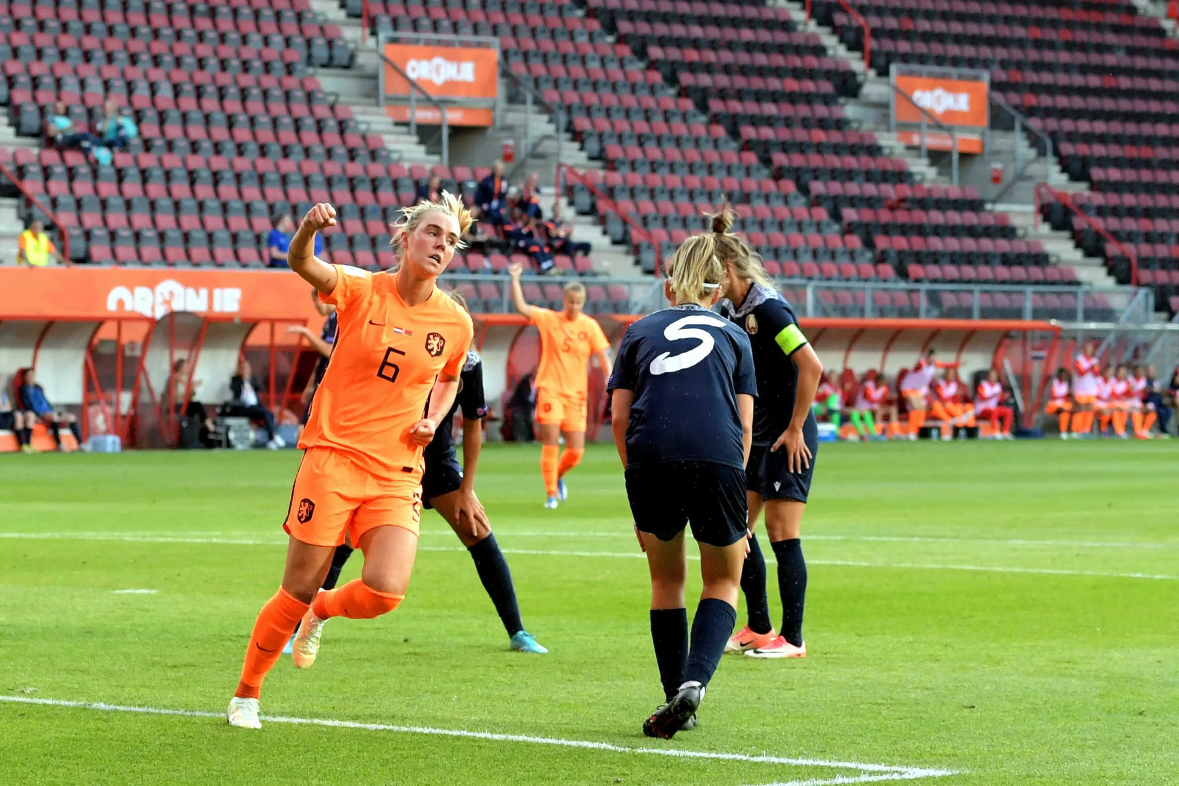 Oranjeleeuwinnen winnen in kwalificatie voor WK van Belarus