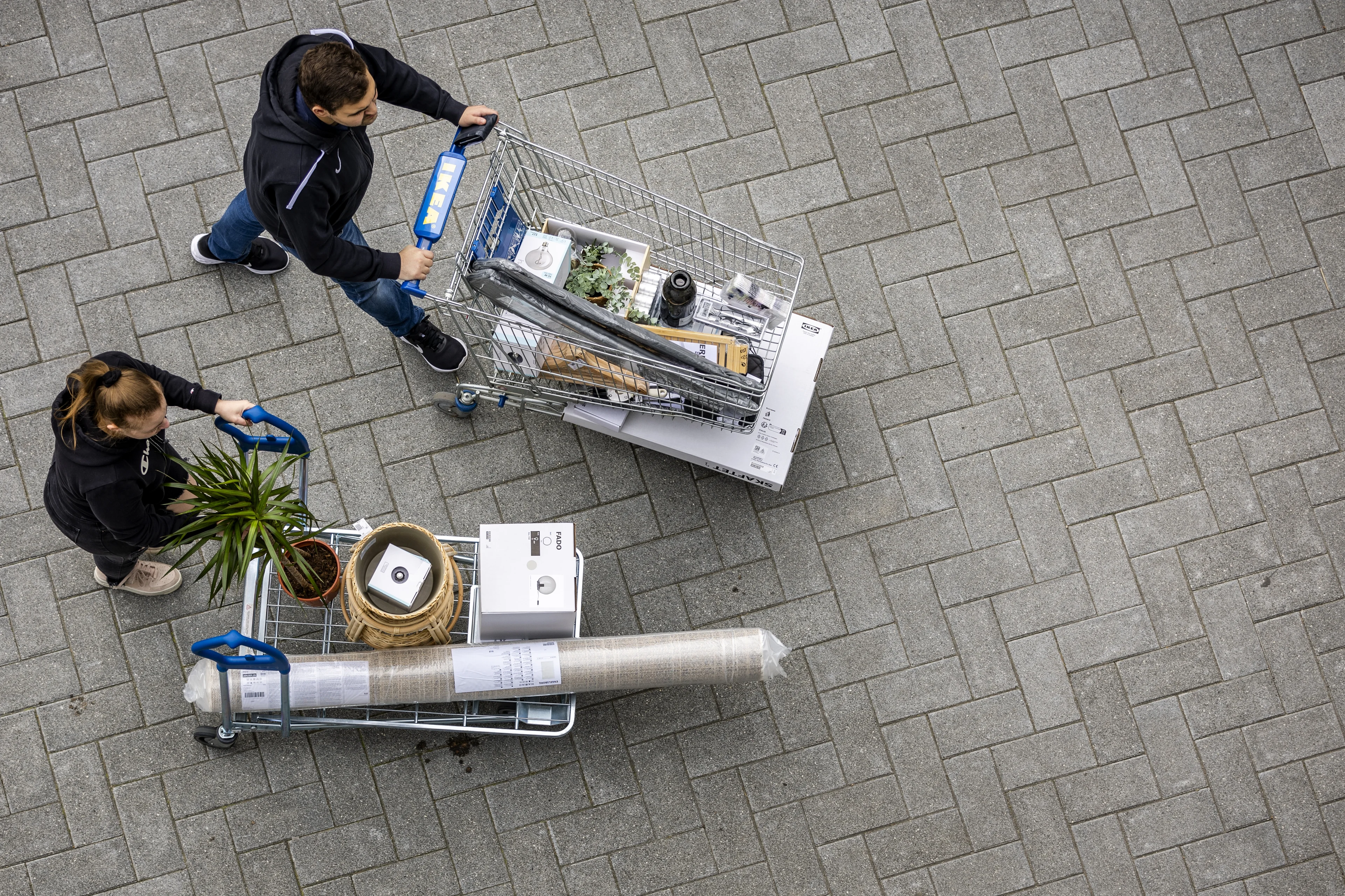 Nederlanders shoppen er traditiegetrouw weer op los deze tweede paasdag