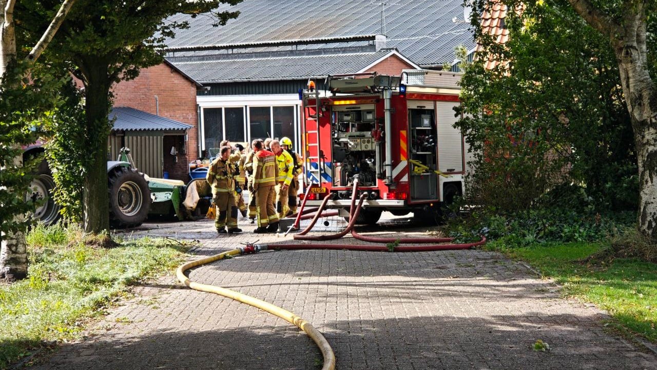 Hulp automobilisten komt te laat, kalfjes omgekomen bij stalbrand in Eibergen