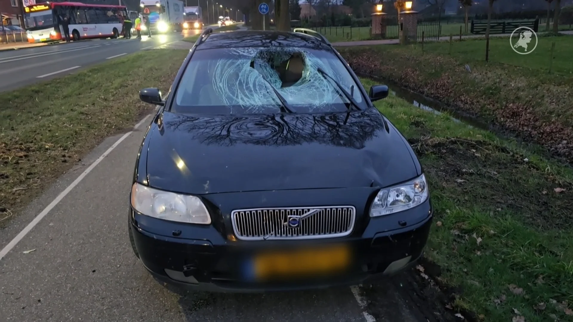 Bestuurder schept elektrische fietser in Rhenen