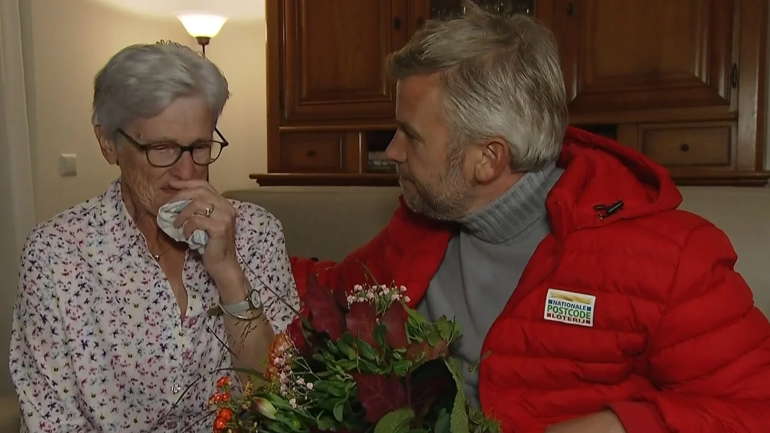 Zeer emotioneel moment bij thuiswinnares Riet in Miljoenenjacht