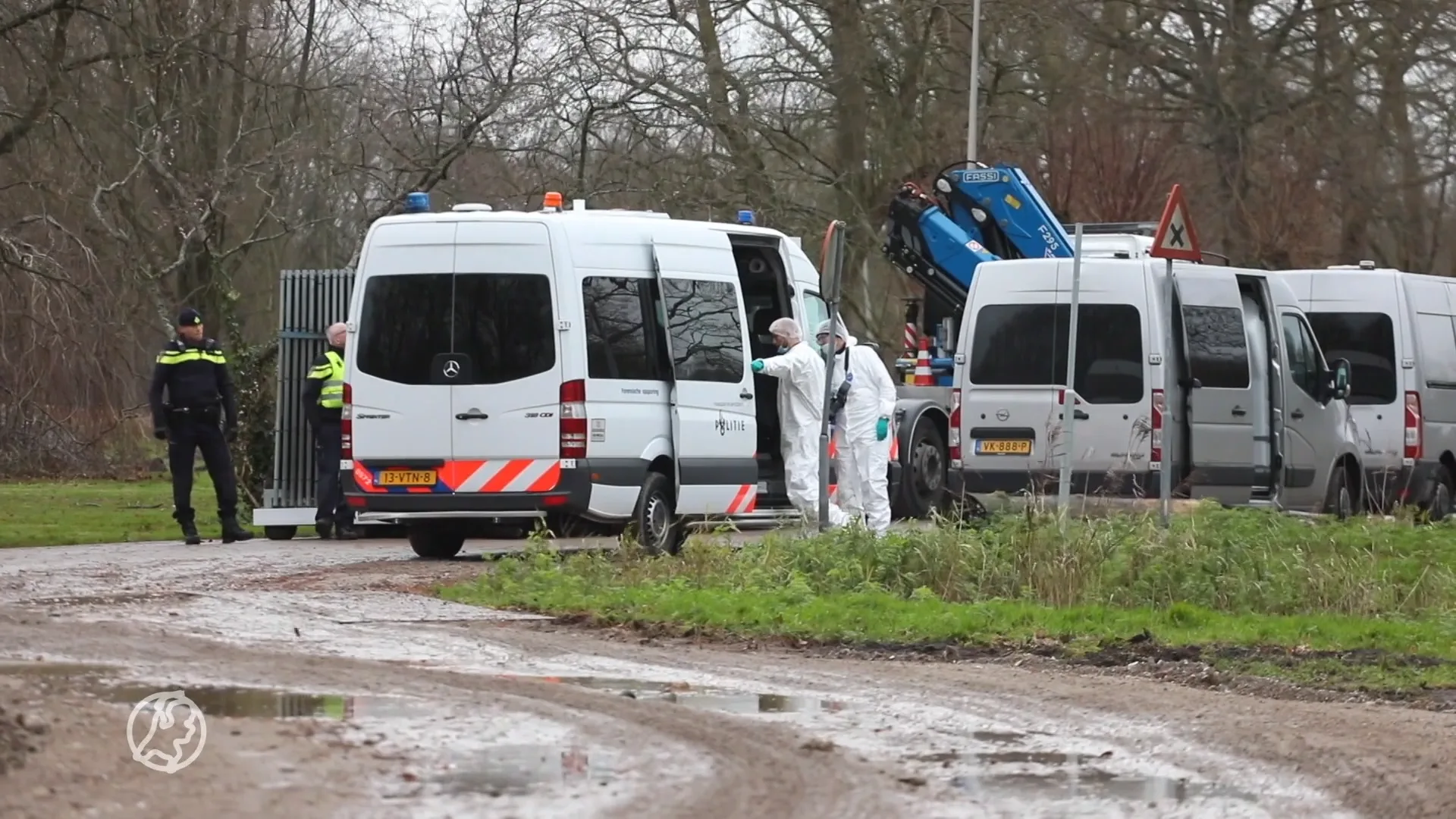 Groot rechercheteam onderzoekt dode in park Leidschendam, politie vermoedt misdrijf
