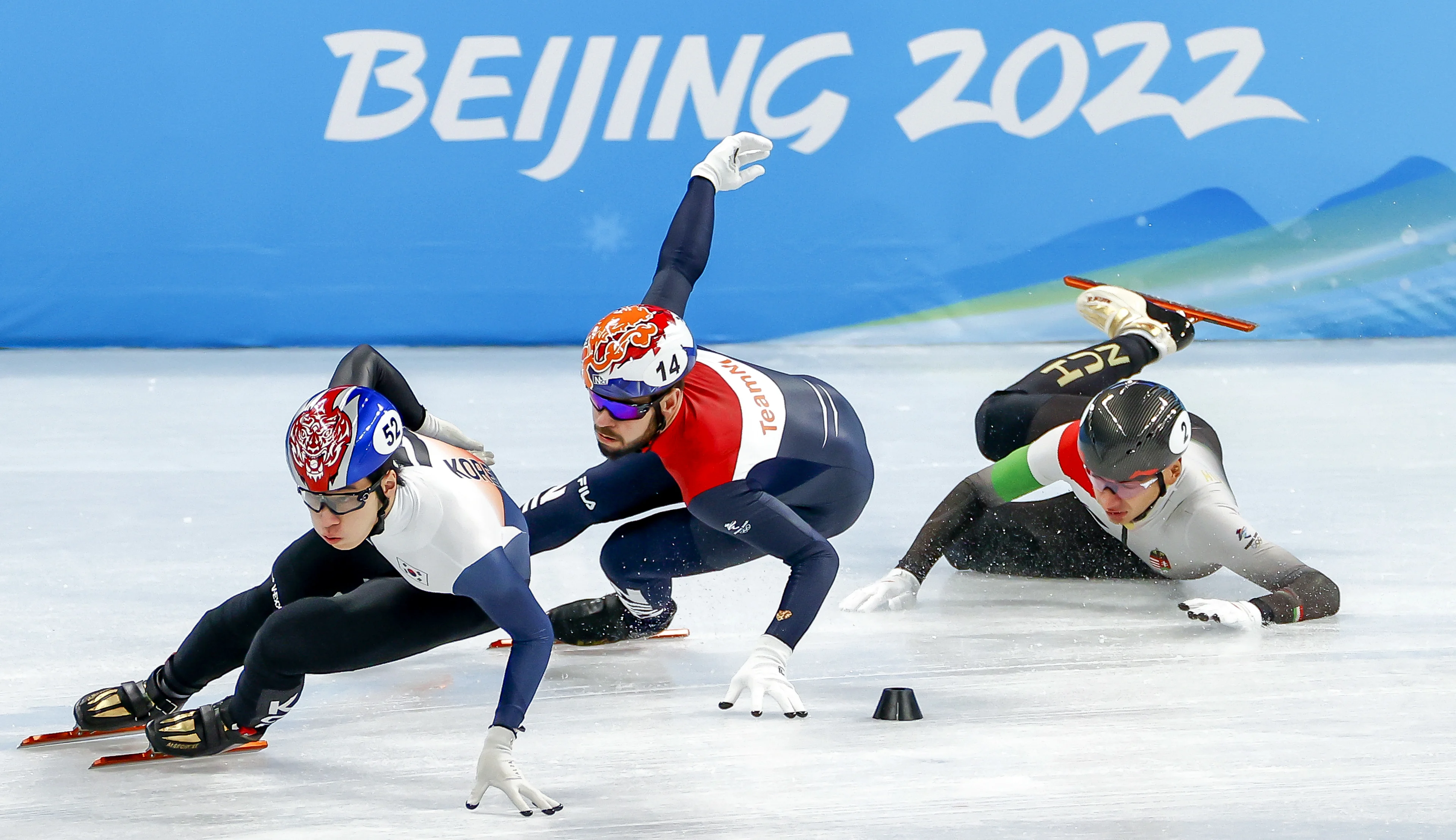 Geen medaille voor Nederland op 1500 meter shorttrack: Knegt gediskwalificeerd