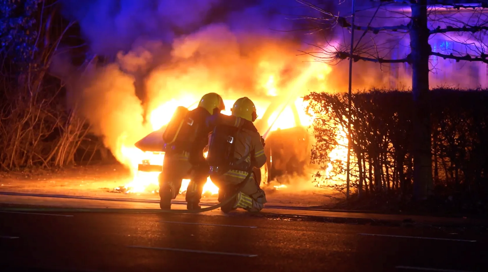 Tweede autobrand in korte tijd bij woning gemeenteraadslid Weert