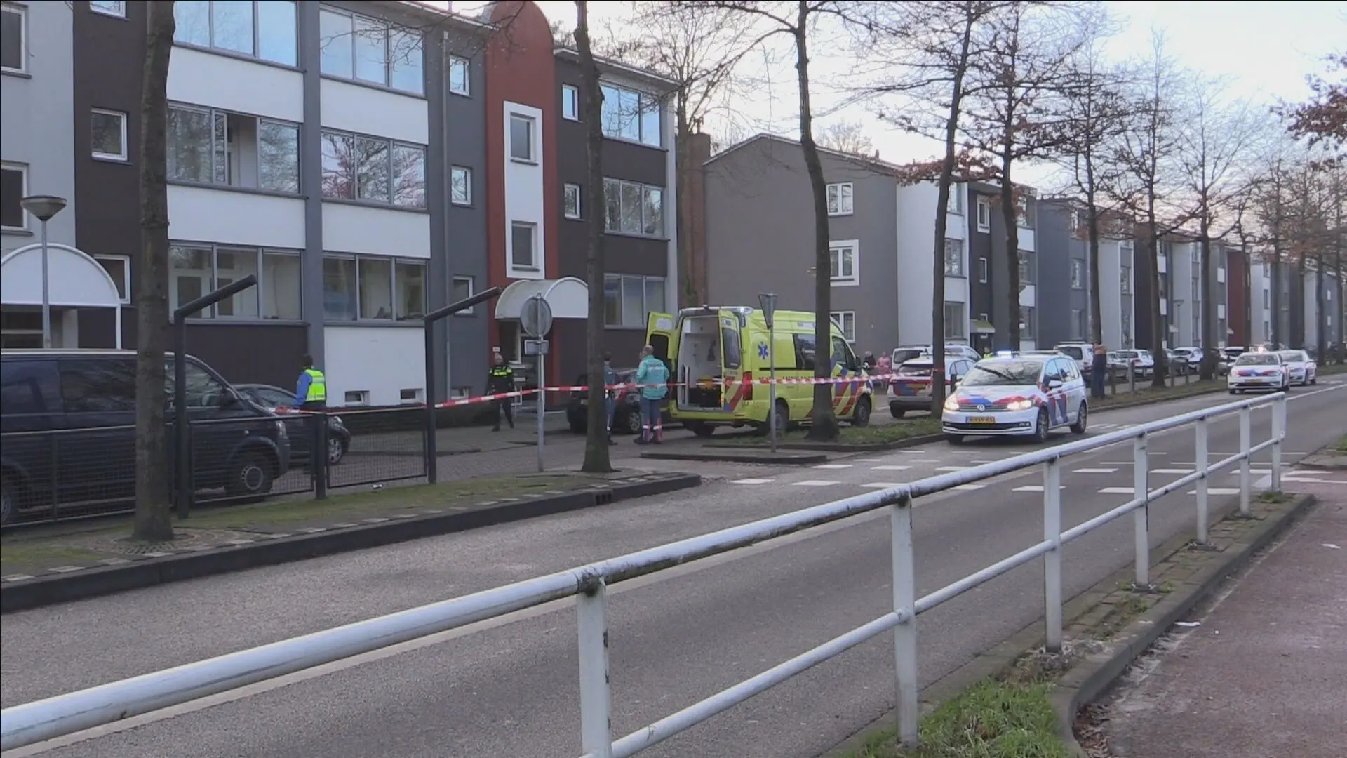 Dode (22) en gewonde bij steekpartij in Almelo, één verdachte aangehouden
