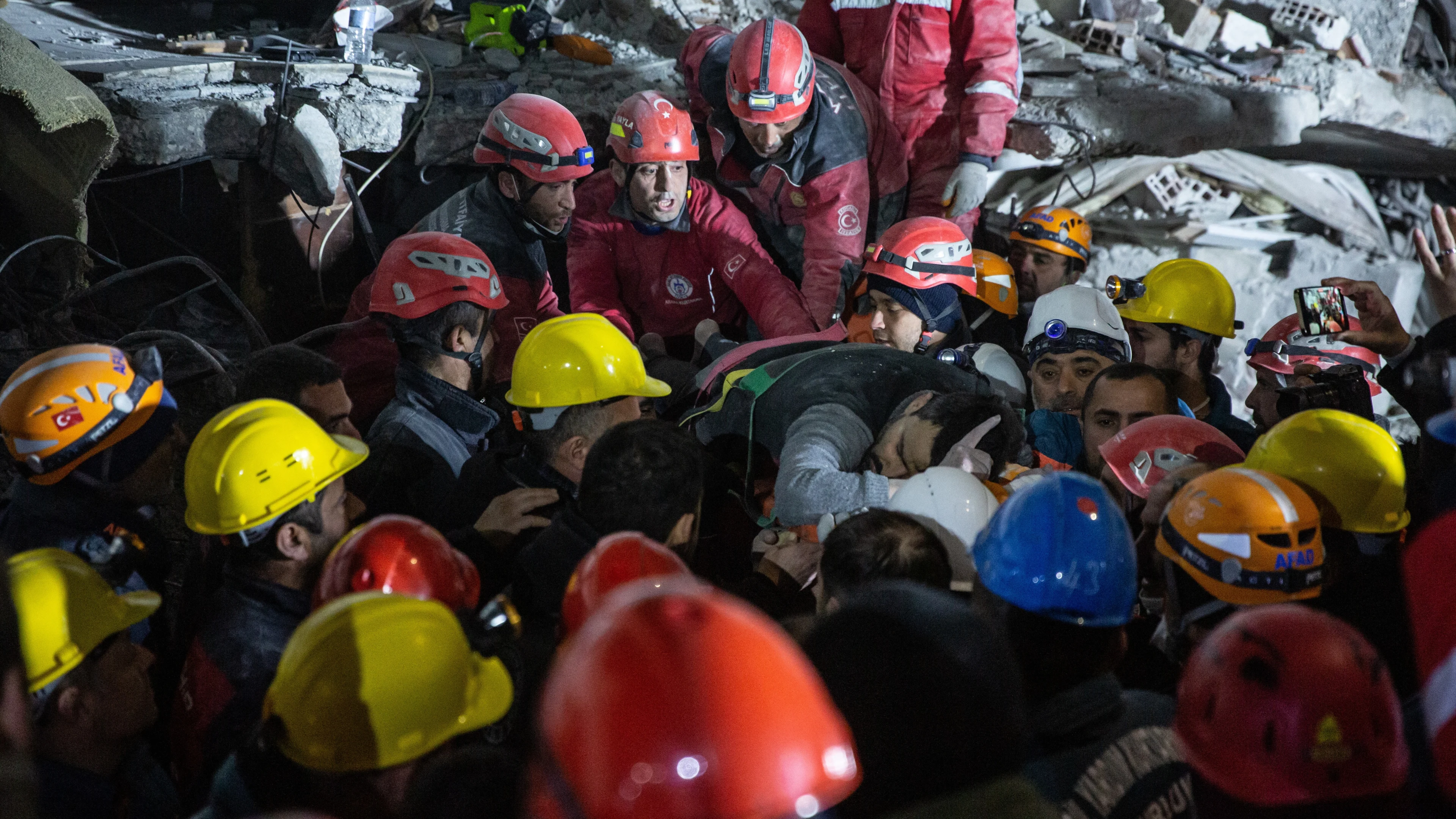 Hoe lang kun je overleven onder het puin na een aardbeving?