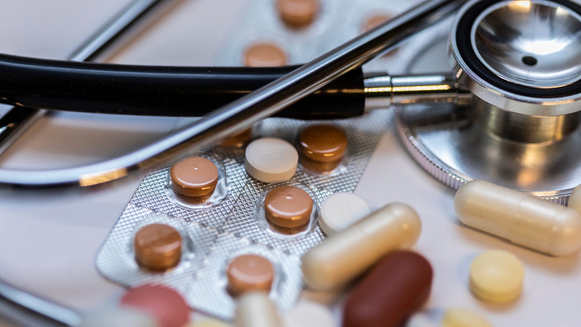 'Zorg die niet bewezen effectief is moet vaker uit het basispakket'