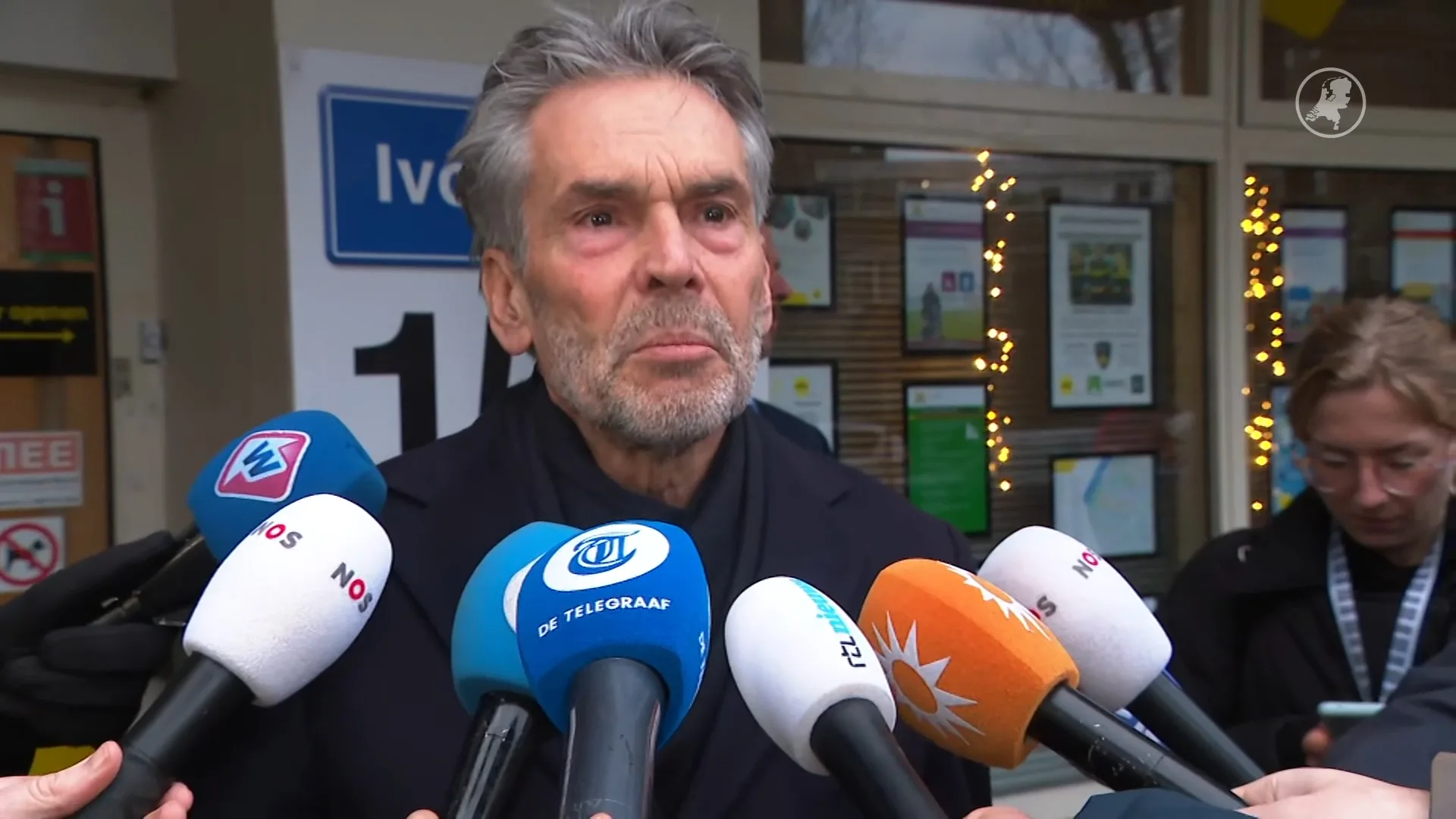 Schoof onder de indruk na gesprek met bewoners Tarwekamp: 'Ramp tart elke beschrijving'