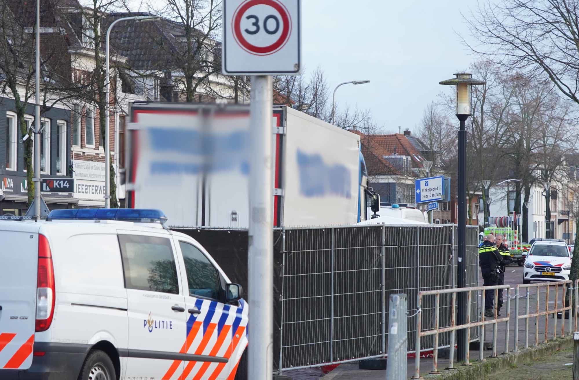 Meisje (16) op fiets overleden na aanrijding met vrachtwagen in Zwolle