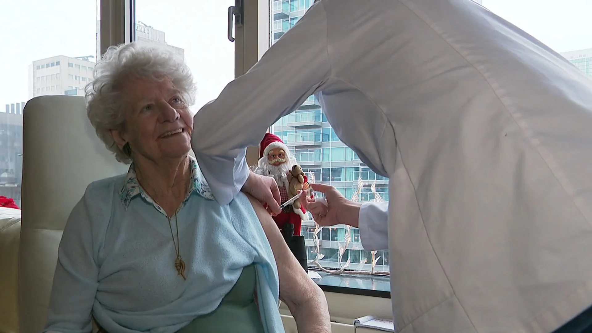 In Rotterdam boosteren ze razendsnel: namelijk gewoon bij ouderen thuis