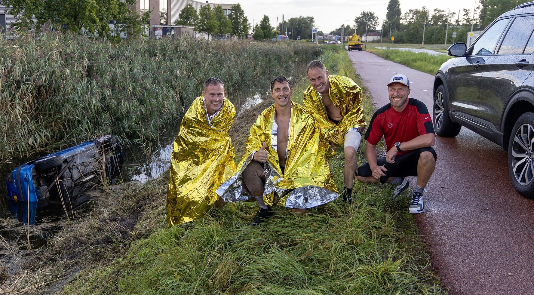 Heldendaad in Beverwijk: omstanders redden automobilist uit sloot