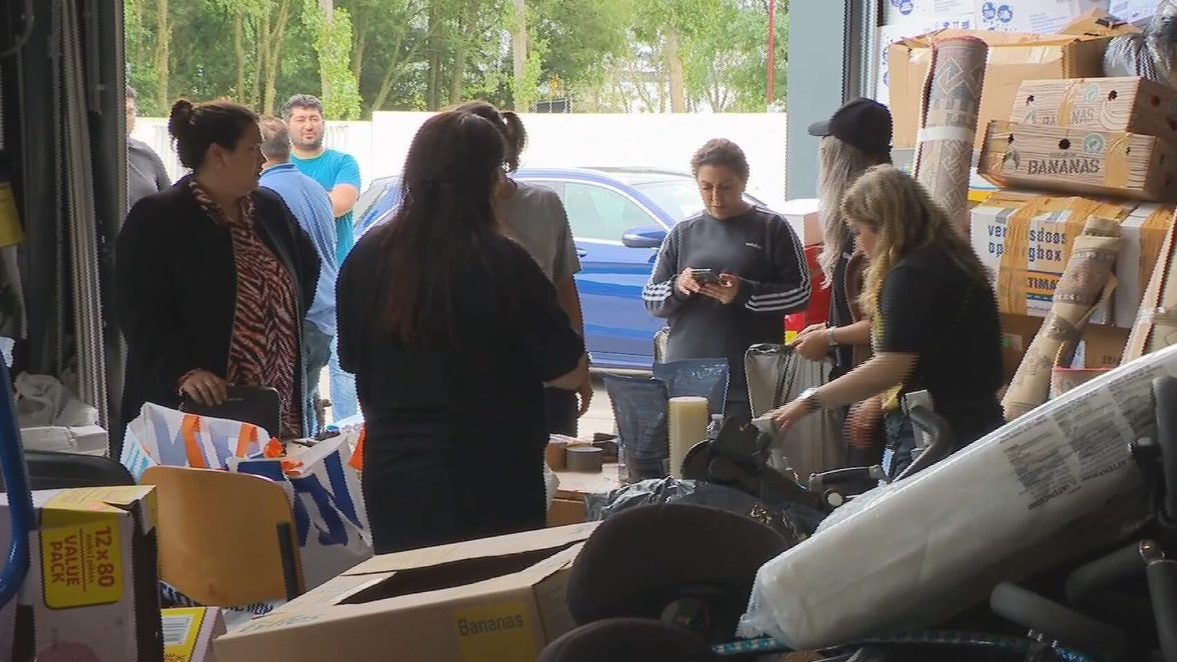 Nederlanders halen massaal spullen en geld op voor Turkije na bosbranden