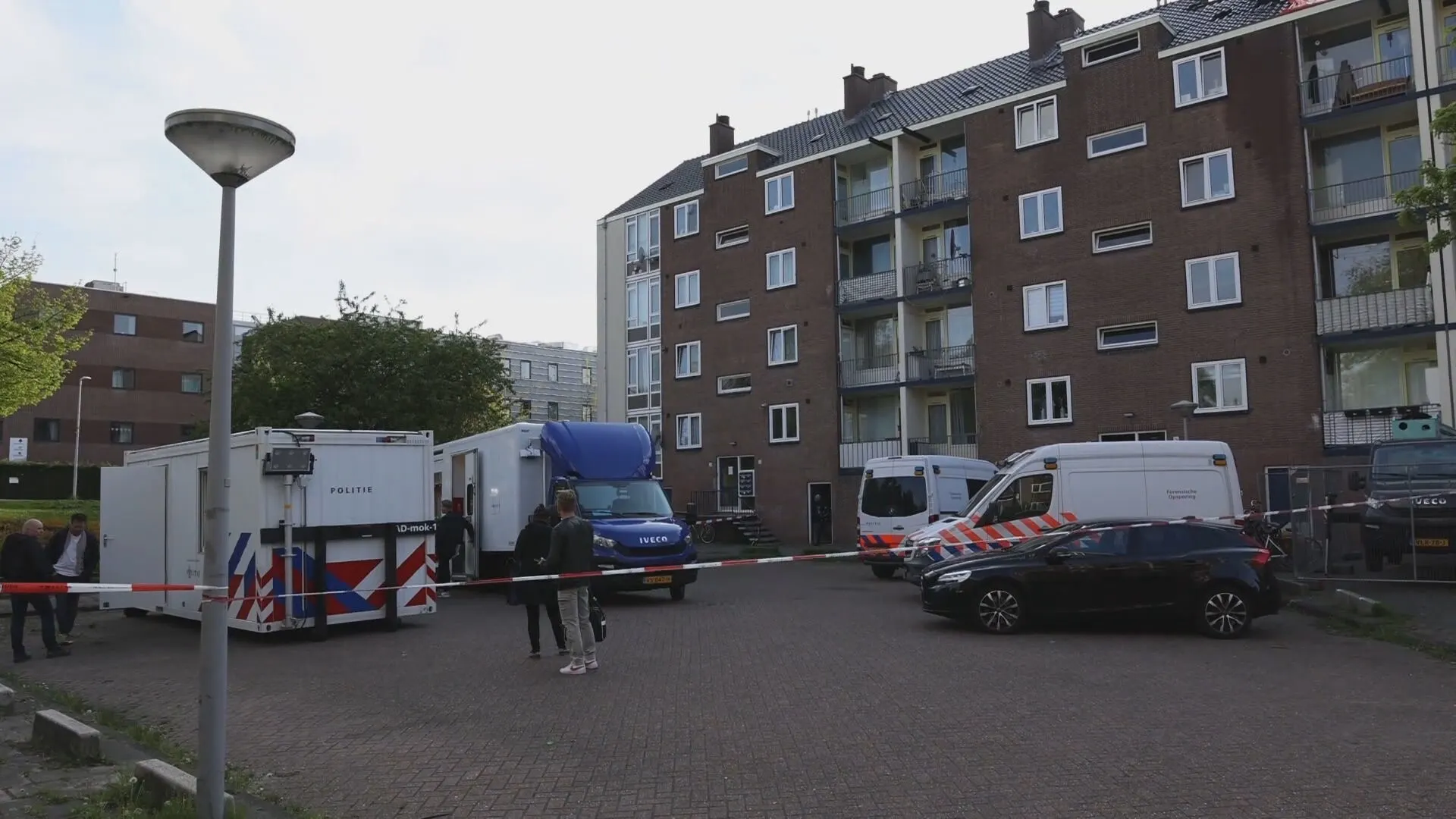 Overleden persoon aangetroffen in Amsterdams appartementencomplex