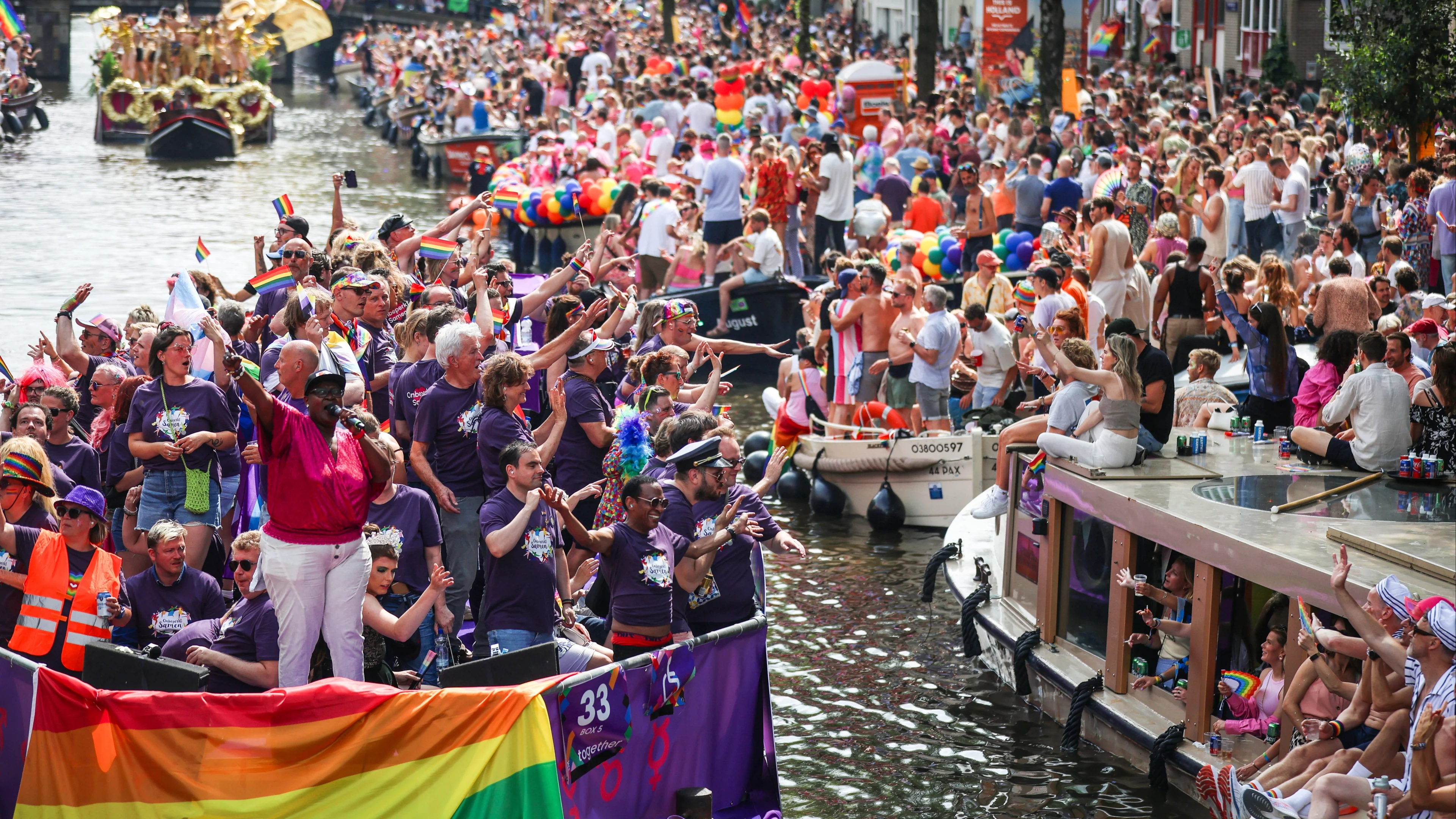 Dit wordt het weer tijdens de Canal Parade in Amsterdam: zon, buien en fris