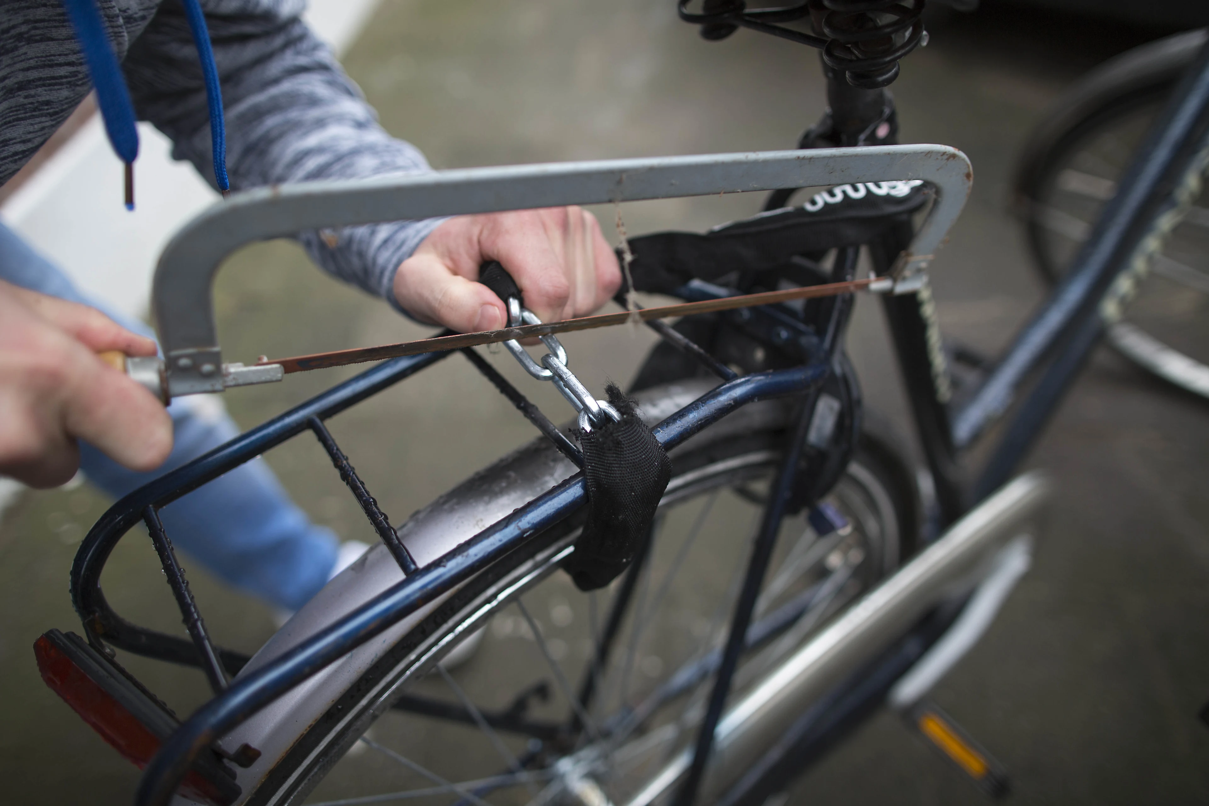 Aantal diefstallen van fietsen daalt, maar dure modellen zijn in trek