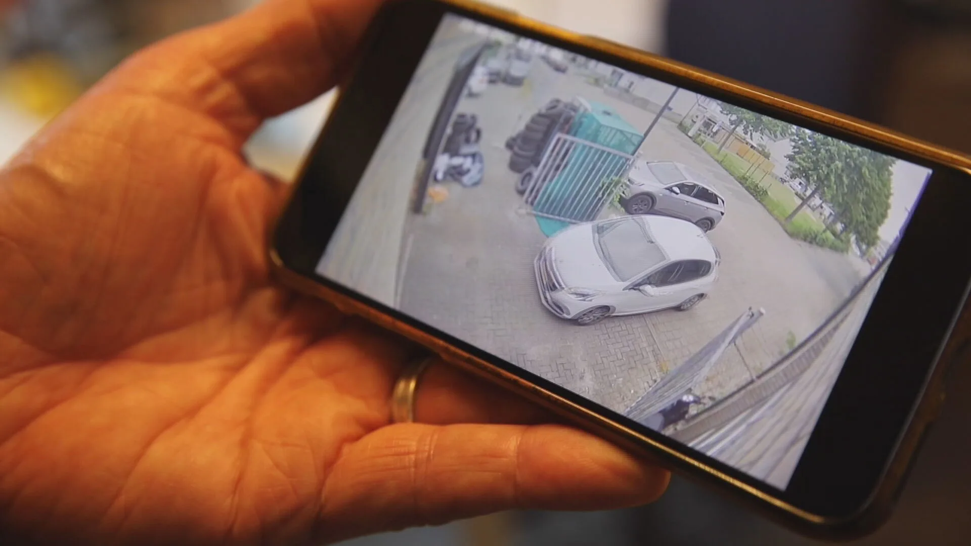 Sluwe autodief steelt auto terwijl monteur een pen pakt: 'Ik dacht dit is een geintje'