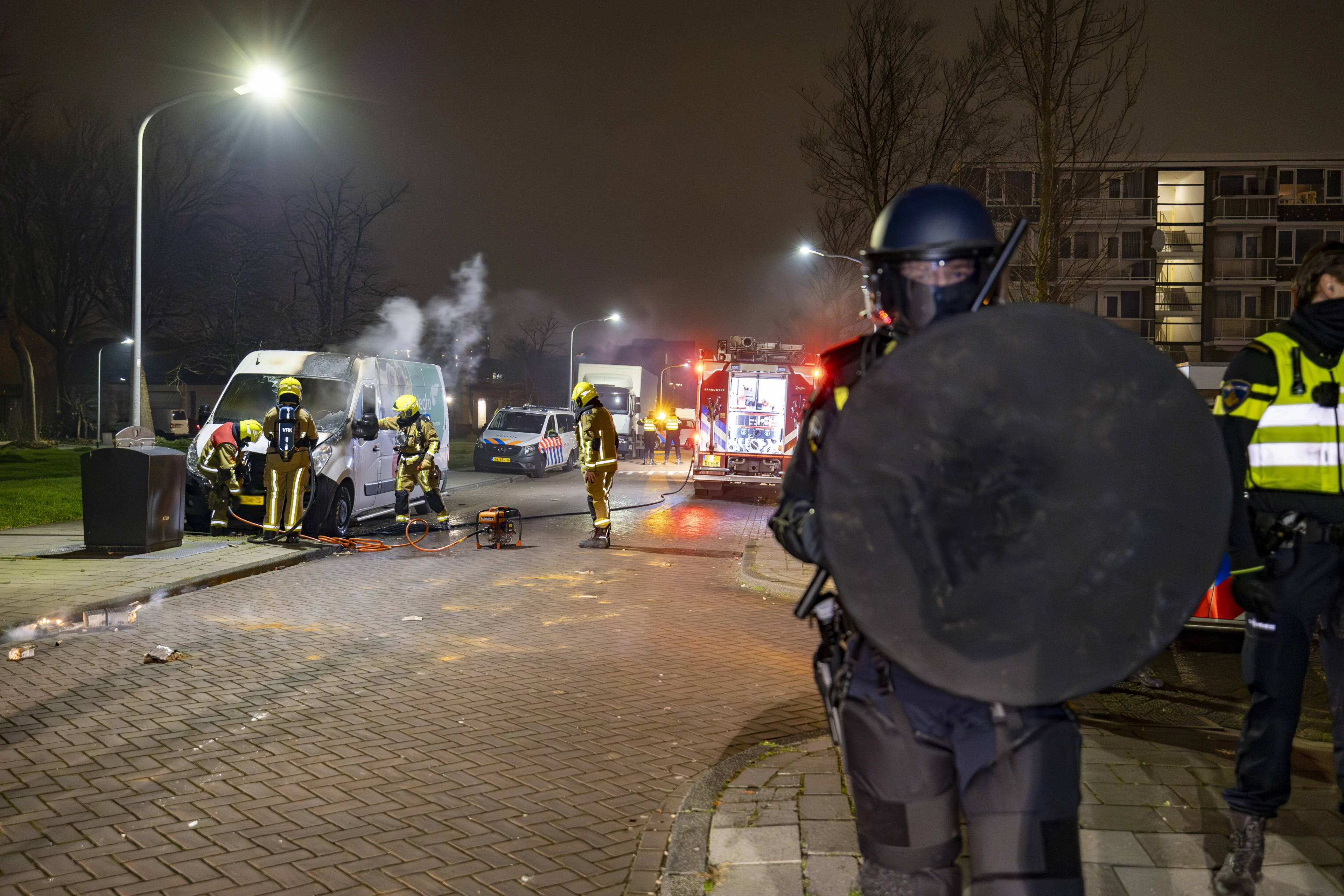 Incidenten met vuurwerk, opstootjes en talloze brandjes: 2025 begint chaotisch