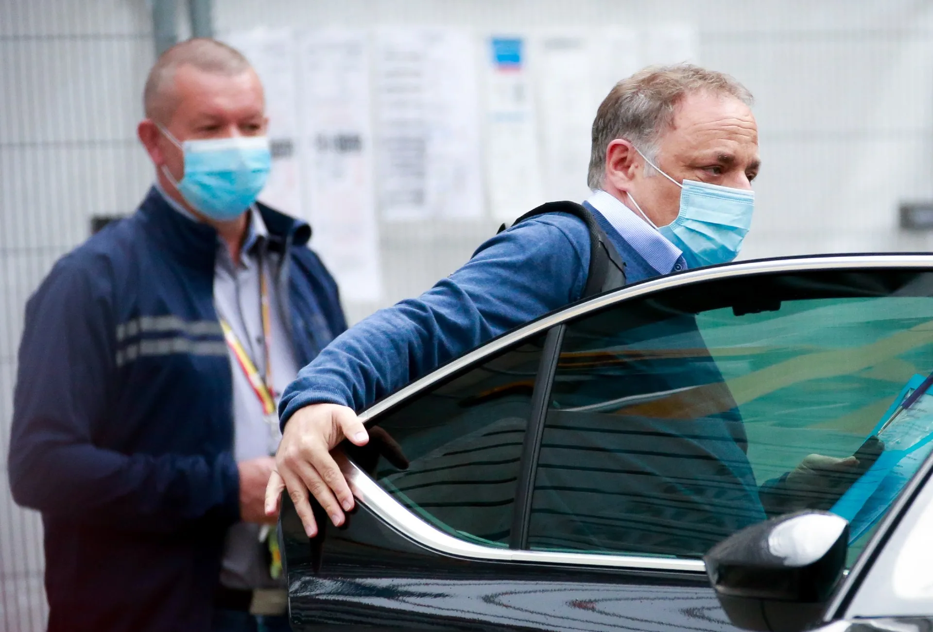 Belgische politie speurt naar gewapende bedreiger virologen, Nederlandse politie alert