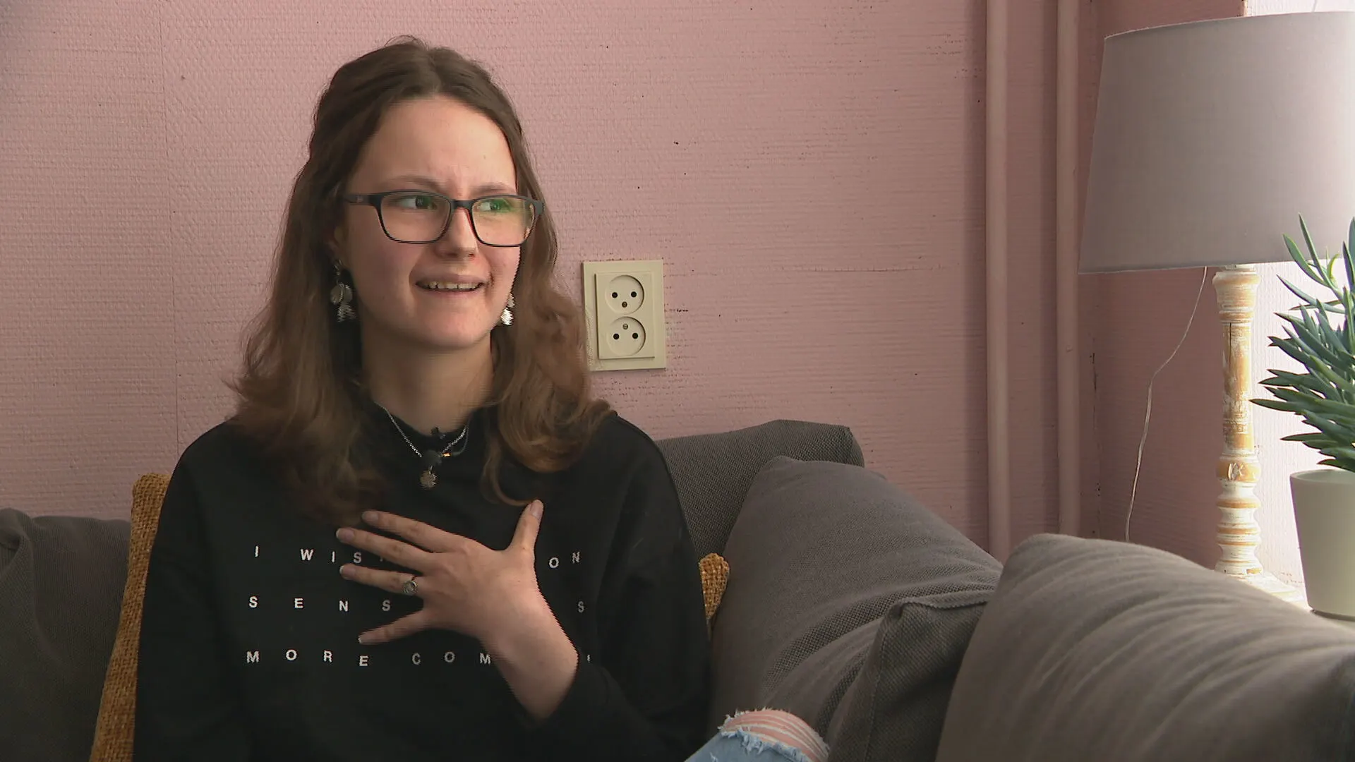 Leukemiepatiënt Floor (15) kan met 2G nergens naartoe: 'Ik zit straks wéér in een cocon'