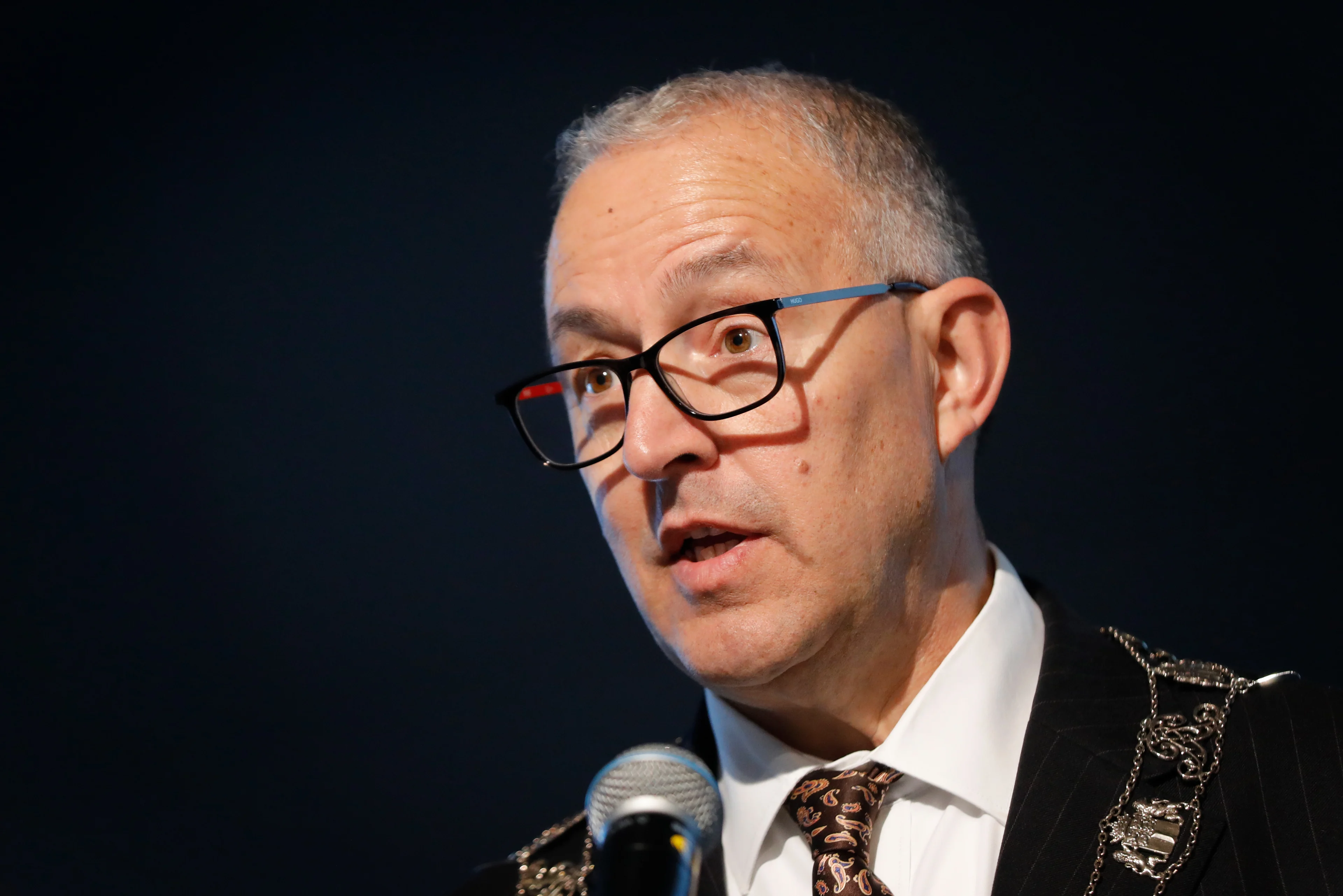Aboutaleb: nog geen vergunning aangevraagd voor ontmanteling De Hef