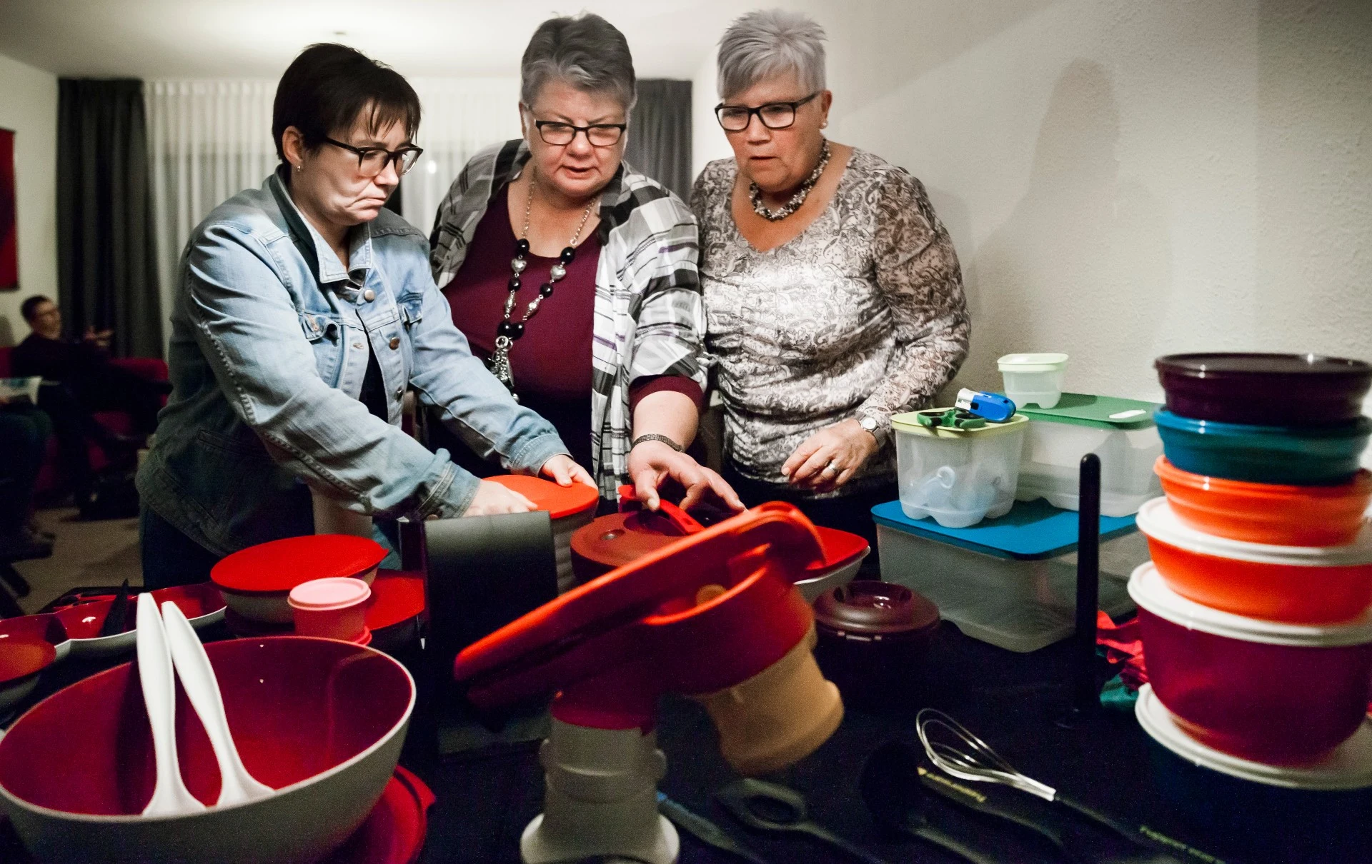 Tupperware stopt vanaf maandag met verkoop van iconische bakjes in Nederland