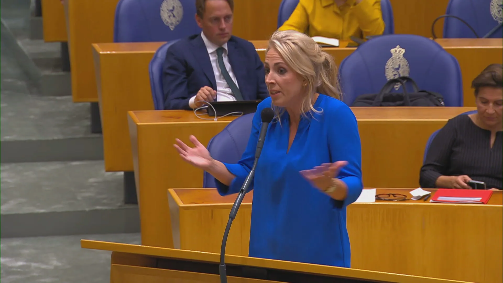 Links boos op kabinet om financiering hoger zorgsalaris: 'Waar haalt u de arrogantie vandaan?'