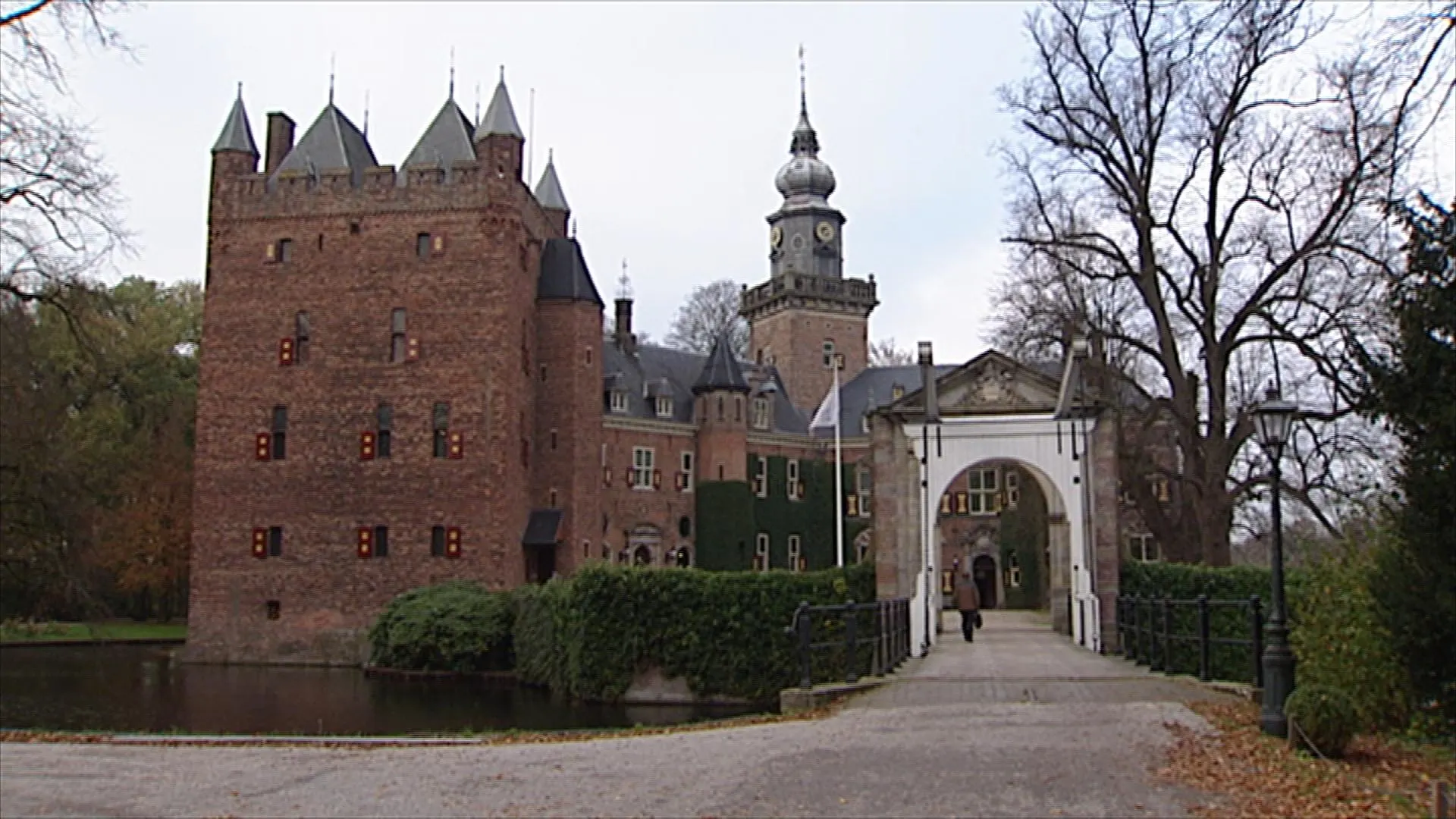 Politie onderzoekt verkrachting op campus Nyenrode in Breukelen