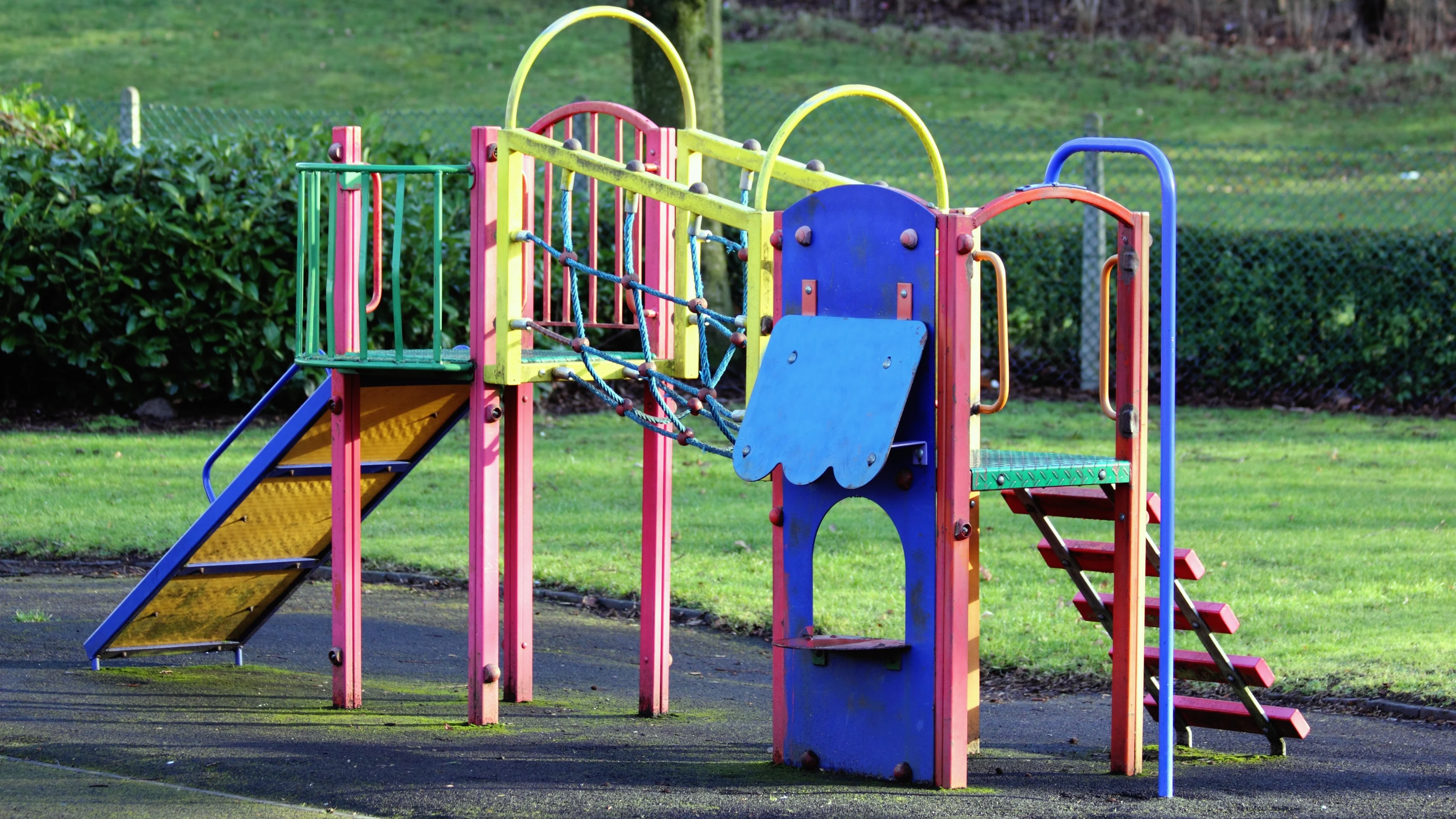 Man die geslachtsdeel aan kinderen toonde in Apeldoorn blijft langer vastzitten