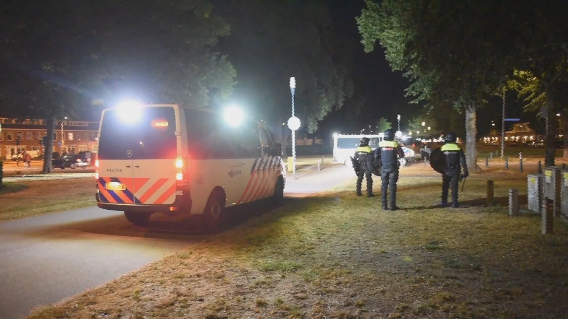 Ook onrustig in Utrechtse wijken Ondiep en Zuilen: noodbevel afgekondigd