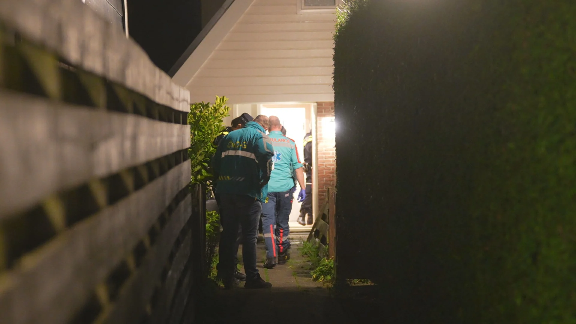 Mogelijk familiedrama in Tuitjenhorn: dode en zwaargewonde gevonden in woning