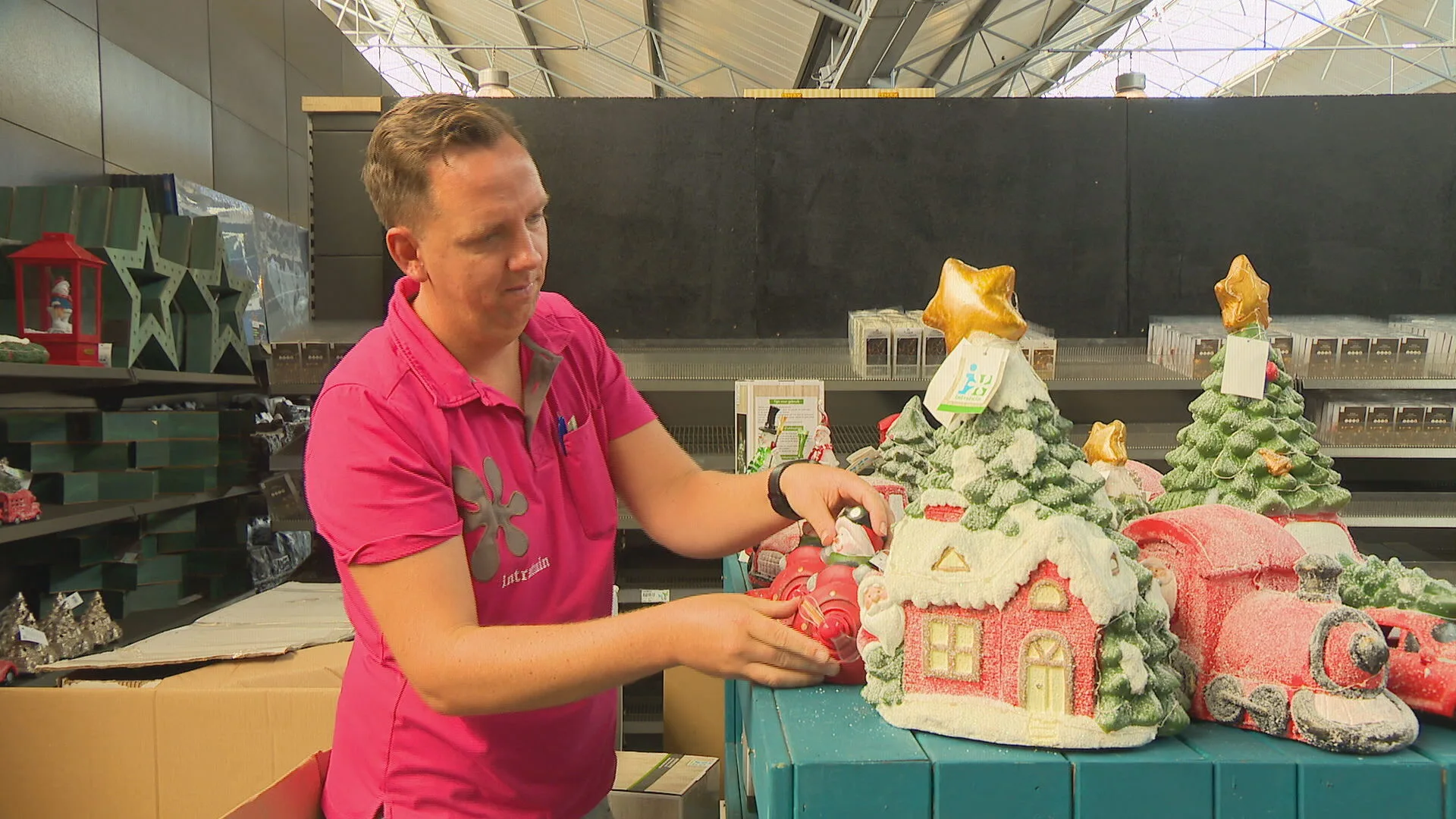 Nog 100 dagen tot kerst, maar in de tuincentra bouwen ze de kerstshows nu al op