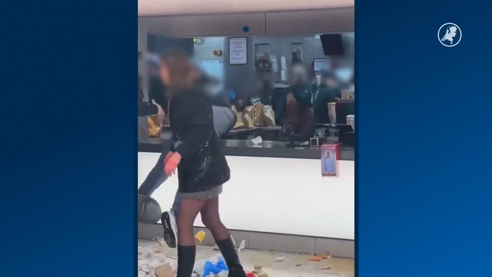 Groep terroriseert McDonalds-filiaal, slachtofferhulp voor personeel