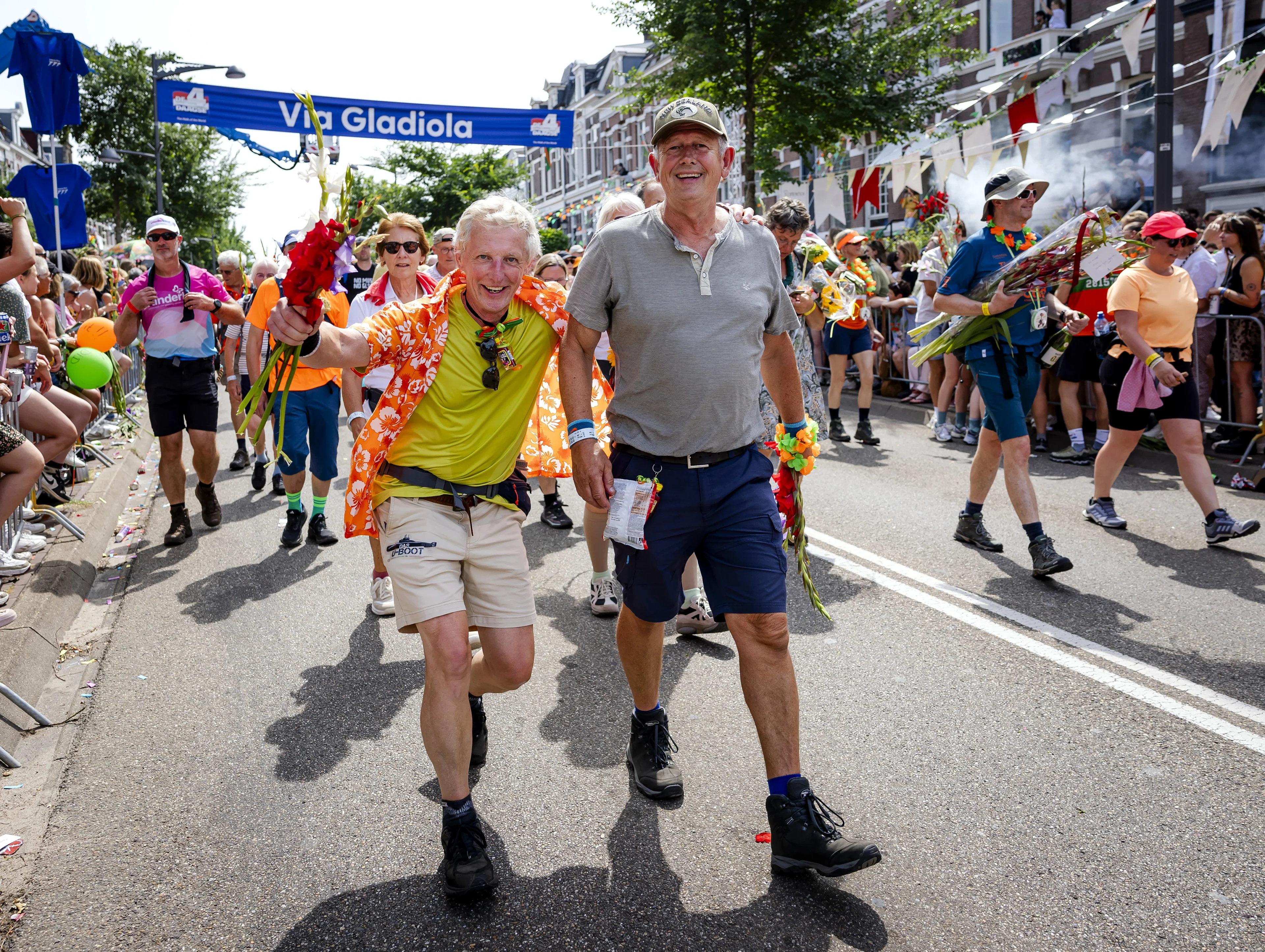 Bijna 43.000 wandelaars krijgen Vierdaagsekruisje, nooit eerder haalden zo veel wandelaars eindstreep