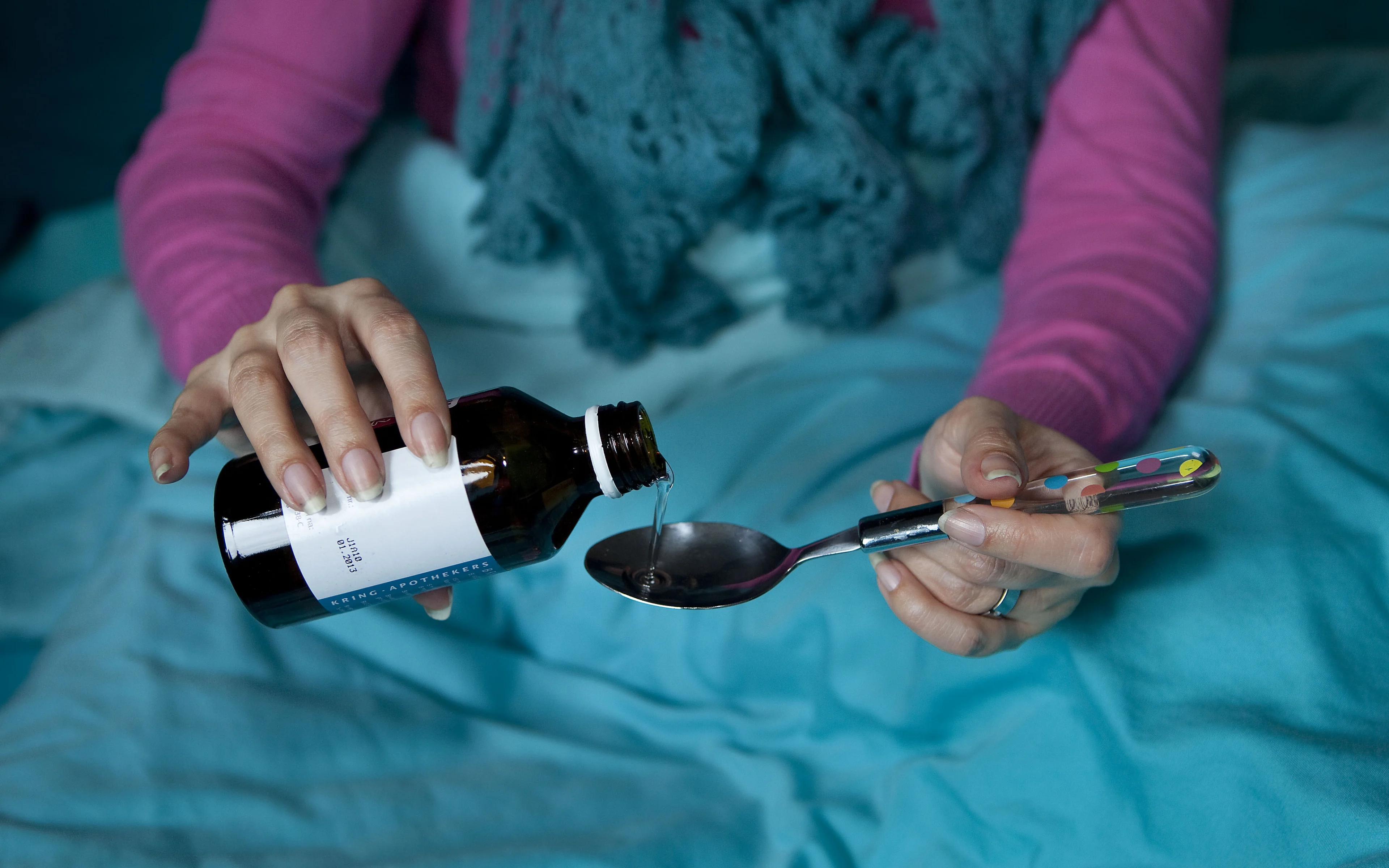 WHO waarschuwt nu ook in Nederland voor giftige stoffen in hoestdrank voor kinderen