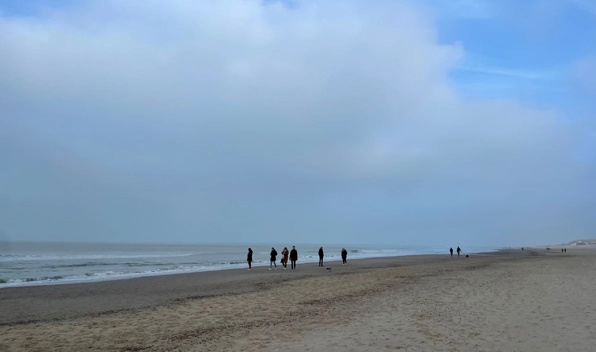 Wolkenvelden, wat regen en lokaal een streepje zon