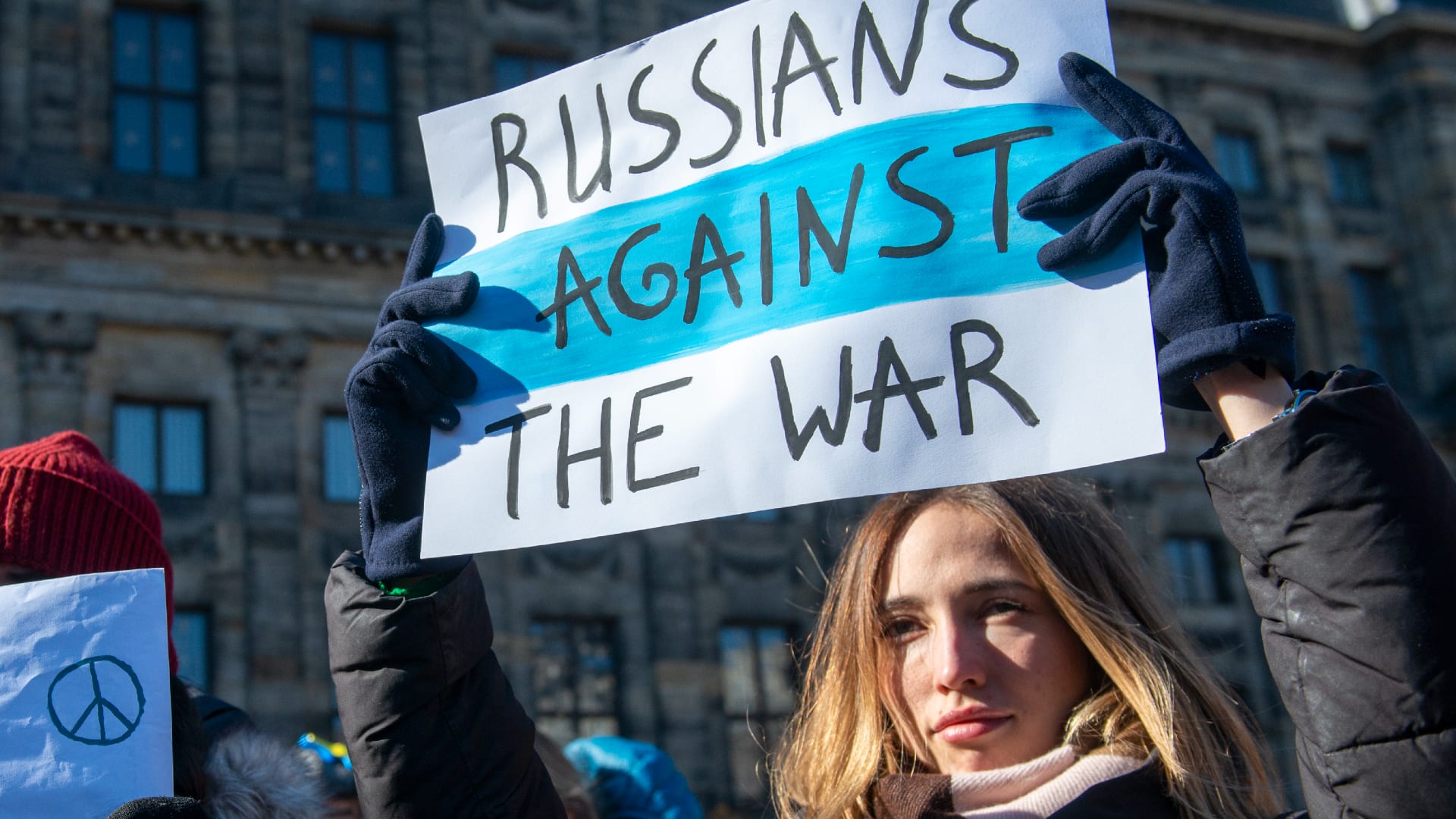 Rutte roept op: stop met bedreigen van Russen in Nederland